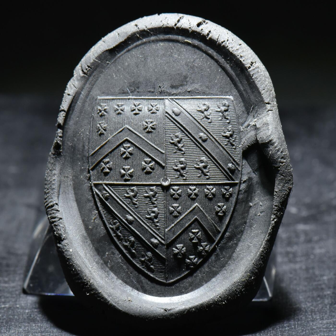 【良泉】【春节前最后一场】2月5日晚19.30点开拍！208组，本场结束后预存钱币的朋友请告知，将连同本场拍品一起邮寄，预祝诸位春节愉快！ 18-19世纪【英国】贵族家族纹章火漆印章  材质为蜜蜡色琉璃