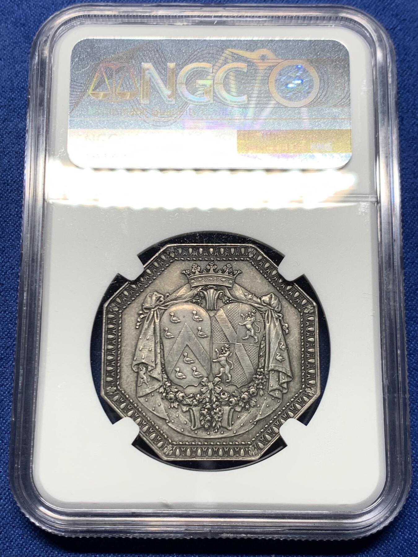 《竞宝斋》第458场 周日，周一，周二   3场连拍 （全场包邮）欢迎送拍 NGC-MS64 法国名誉品三个小天使皇家婚姻八角银质代币