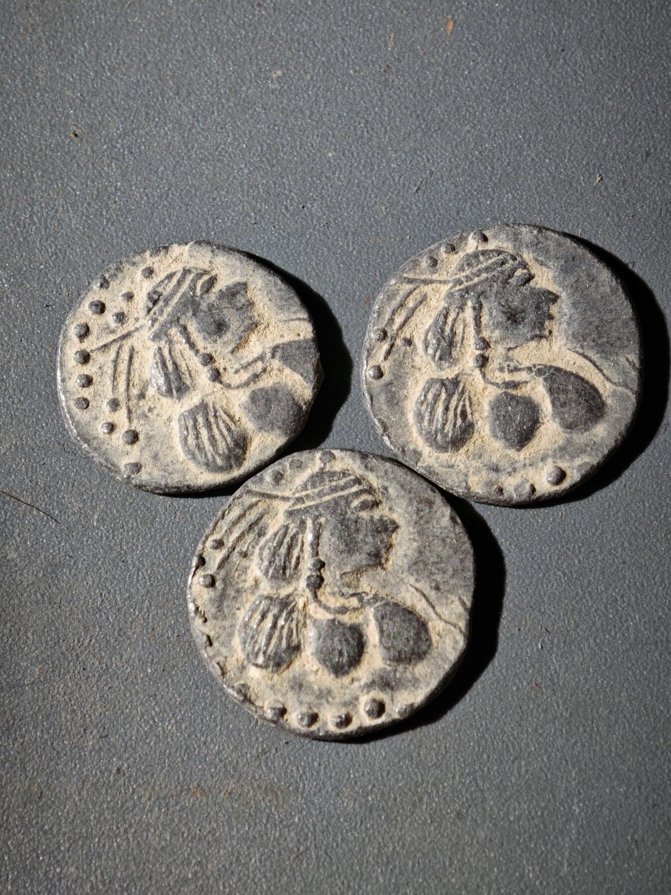 106期回流戒指饰品杂件纪念章丝路钱币专场 B4丝路币一组