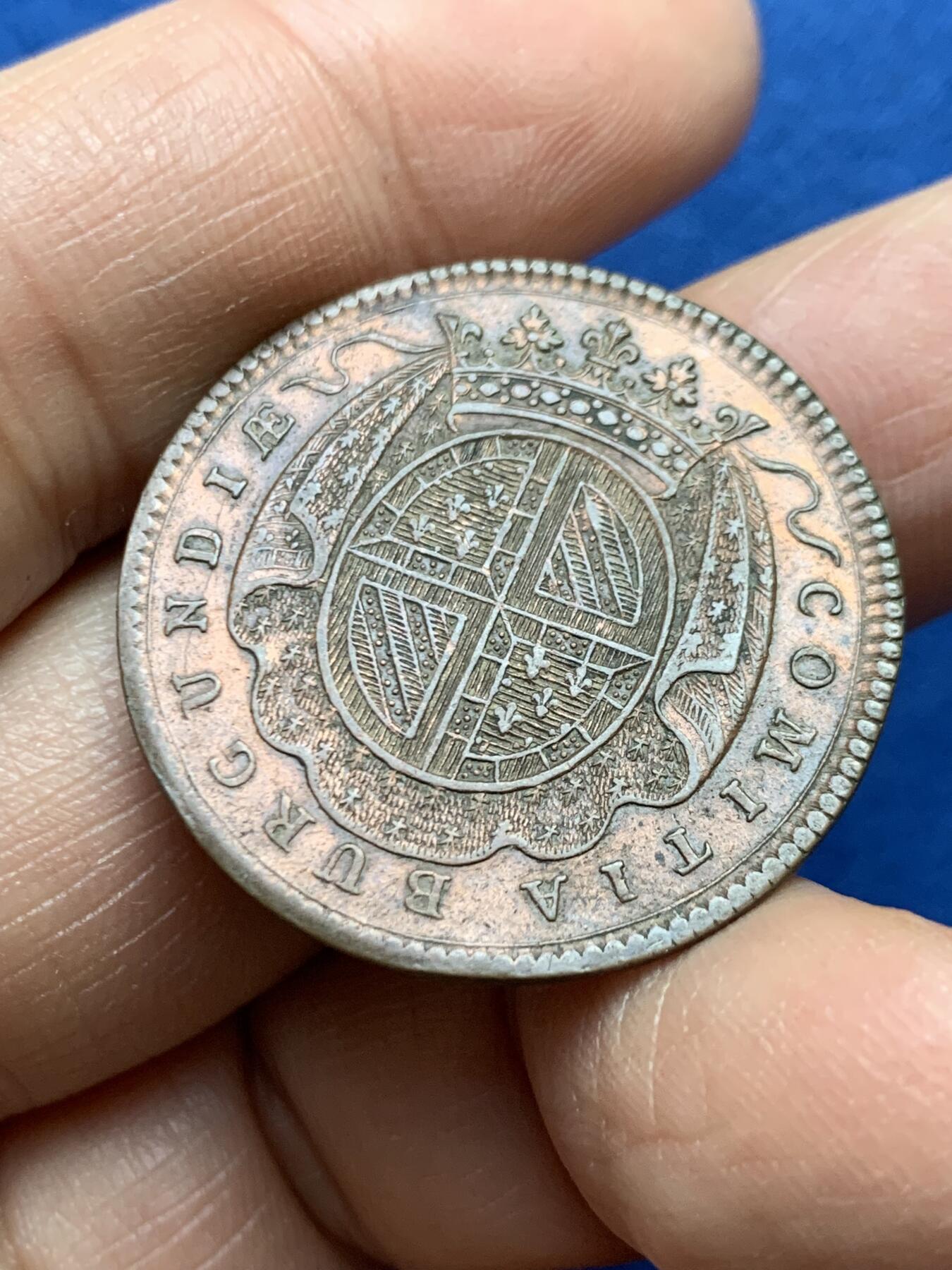 《竞宝斋》第458场 周日，周一，周二   3场连拍 （全场包邮）欢迎送拍 法国勃艮第孔代亲王家族徽章铜质代币，8.96g，30.3mm