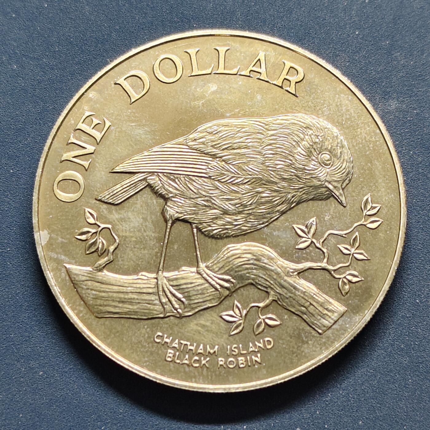 【全场包邮】纯粹捡漏拍494场 新西兰1984年1元本地鸟类系列查塔姆岛黑罗宾克朗型纪念币
