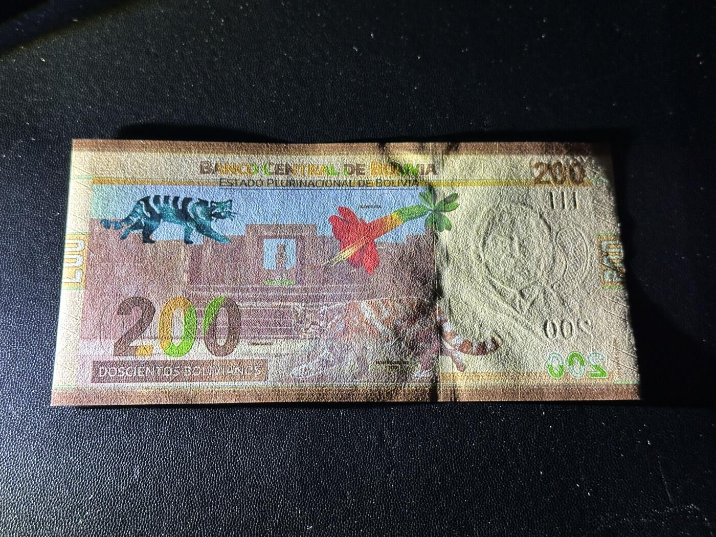 《外钞收藏家》第六百零二期（精品场）（本平台长期征集拍品、欢迎藏友们联系合作）