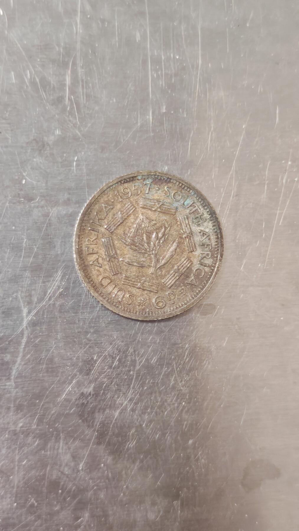 小银币 1957年南非6便士银币