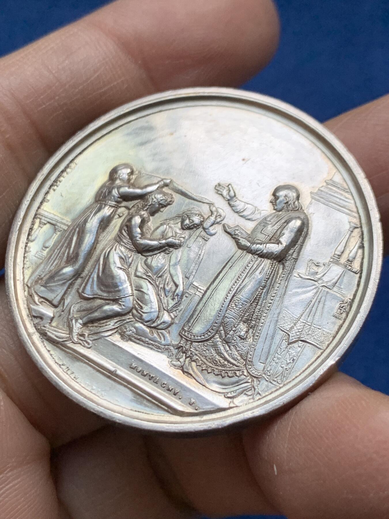 《竞宝斋》第458场 周日，周一，周二   3场连拍 （全场包邮）欢迎送拍 法国结婚纪念银章，32g，41.3mm，丰饶角边铭