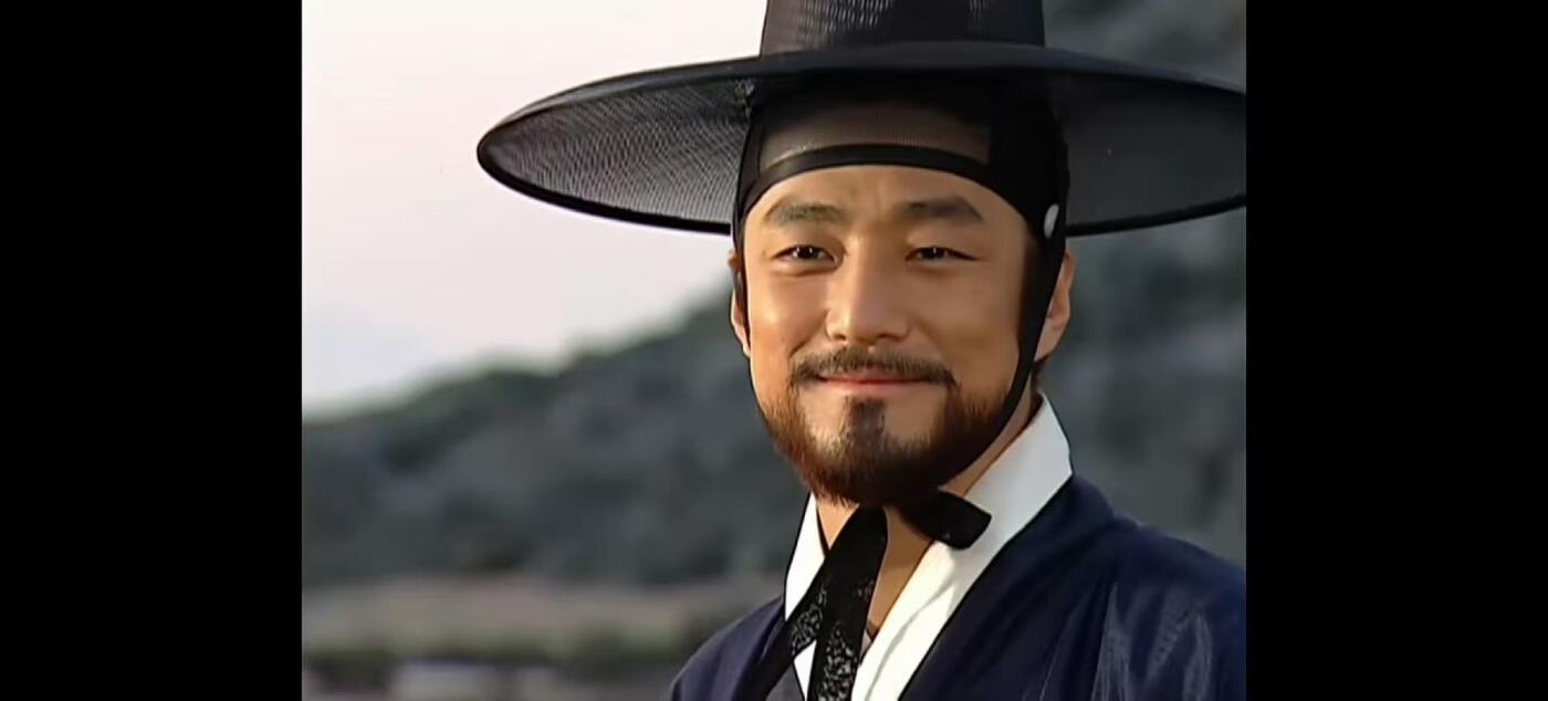 零元拍：2003最热韩剧《大长今》男主角闵政浩扮演者池珍熙亲笔签名韩国传统福袋，签于上映20周年纪念活动！