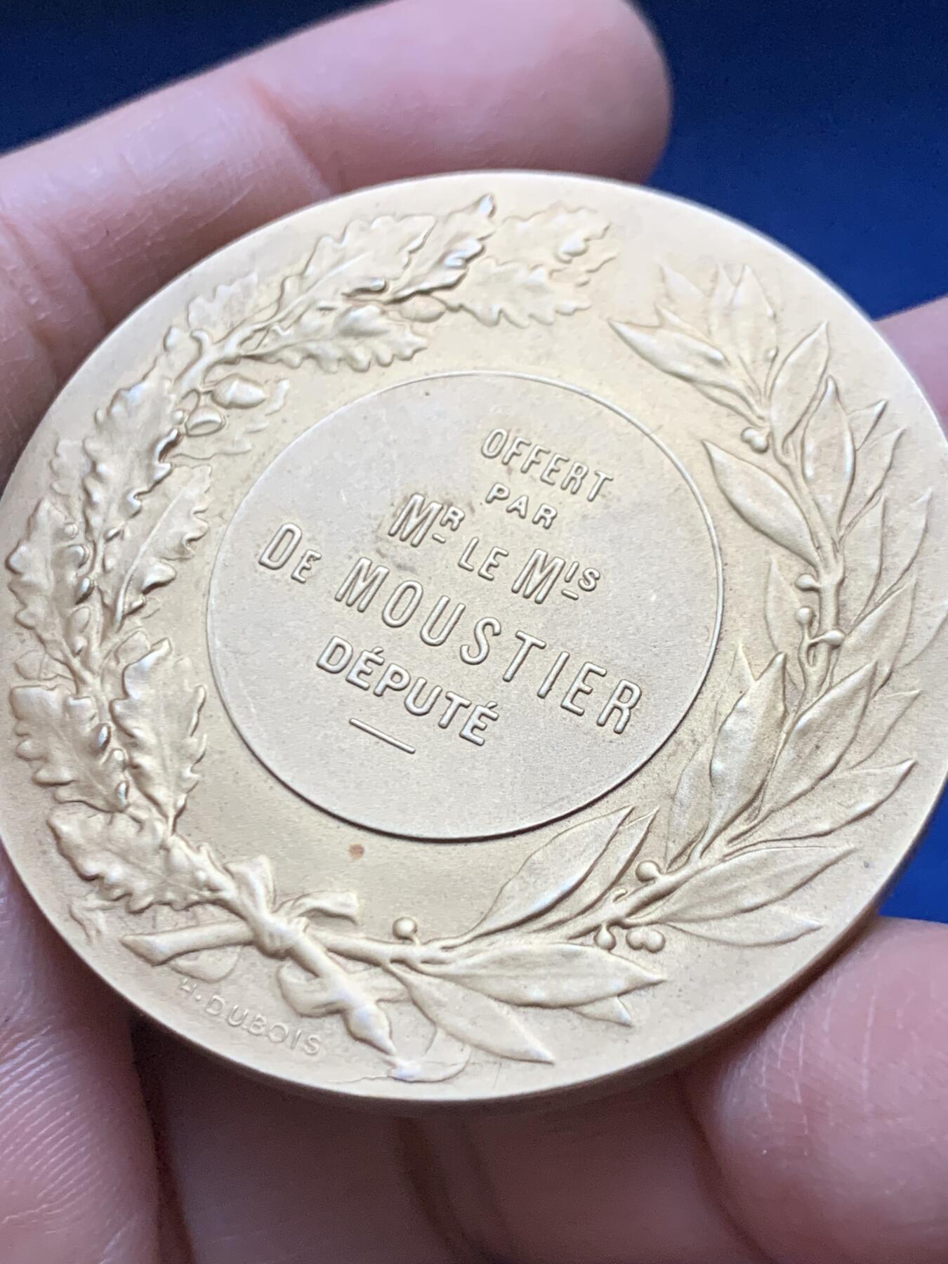 《竞宝斋》第458场 周日，周一，周二   3场连拍 （全场包邮）欢迎送拍 法国A.Dubois 农业协会镀金银章，65.65g，50mm，丰饶角1argent边铭