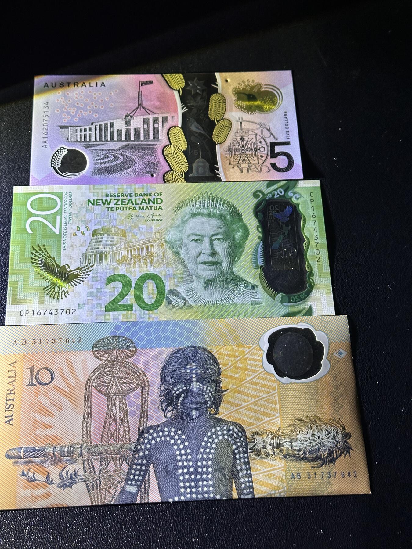 《外钞收藏家》第六百零二期（精品场）（本平台长期征集拍品、欢迎藏友们联系合作）