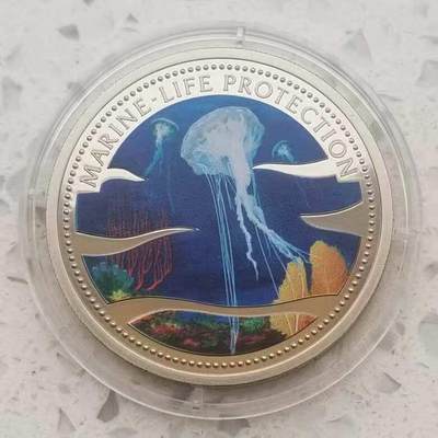 【币将精彩】世界钱币拍卖（2026-1-28） - 帕劳2001年美人鱼海洋世界水母彩色纪念币  面值1元，铜镍合金 直径38.61毫米，精制。