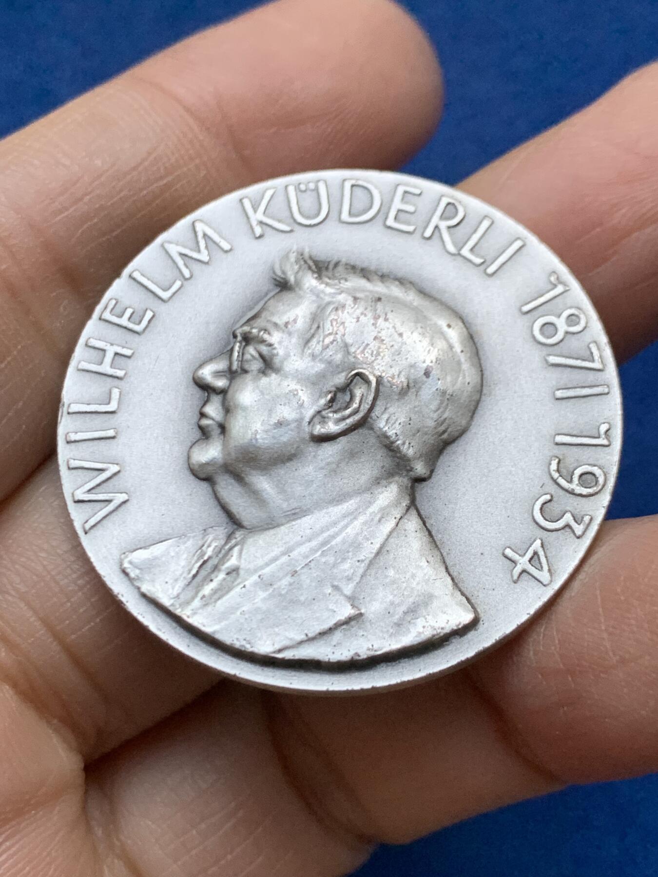 《竞宝斋》第458场 周日，周一，周二   3场连拍 （全场包邮）欢迎送拍 德国化学家威廉·库德里纪念银章，20.26克，37mm