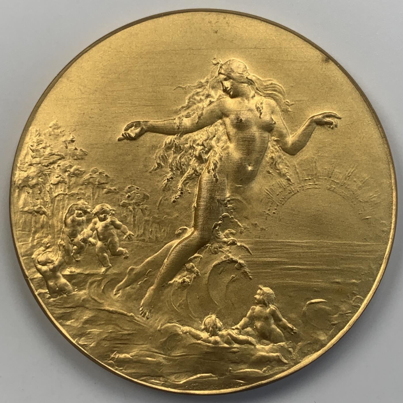 掌中浮雕-藏着的欧洲第049场 英国“1910年伦敦国际（艺术与工业）博览会”镀金铜章 ，60mm，送合适的亚克力盒子