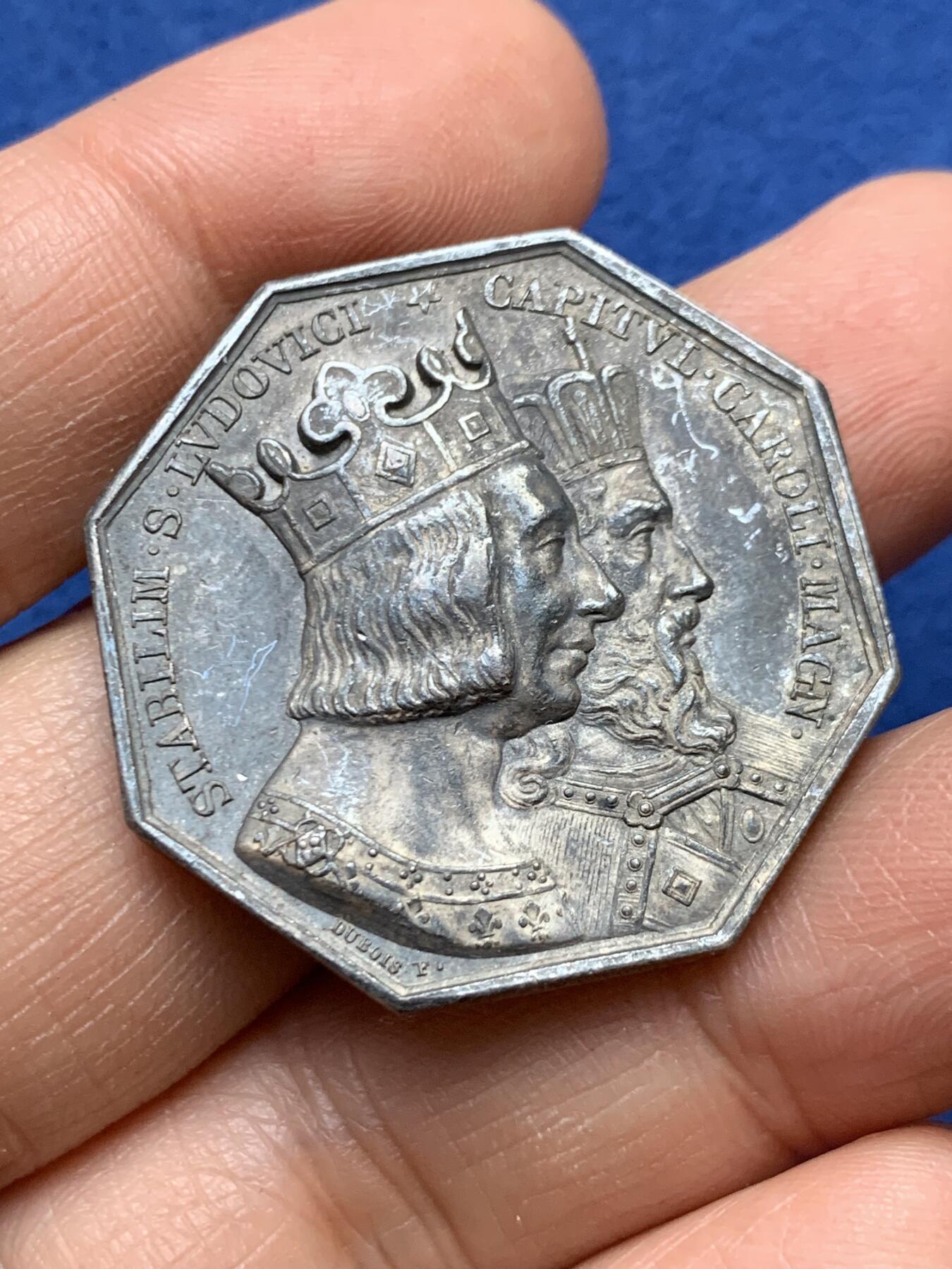 《竞宝斋》第458场 周日，周一，周二   3场连拍 （全场包邮）欢迎送拍 法国八角银质代币，勒阿弗尔公证人，圣路易与查理曼双头像，21.08g，33.7mm，手指边铭