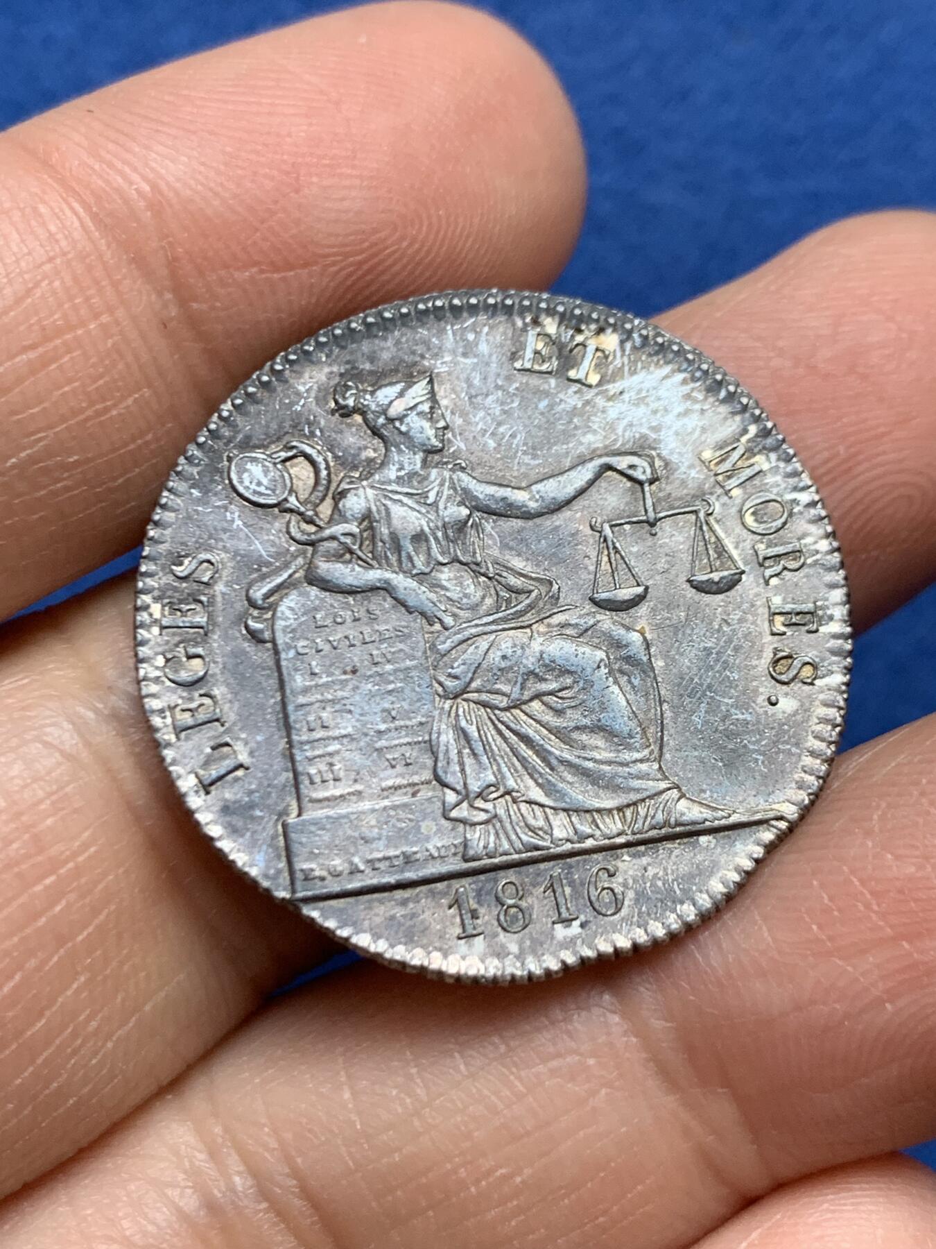 《竞宝斋》第458场 周日，周一，周二   3场连拍 （全场包邮）欢迎送拍 法国亚眠公证人协会银质代币，8.55g，29.5mm