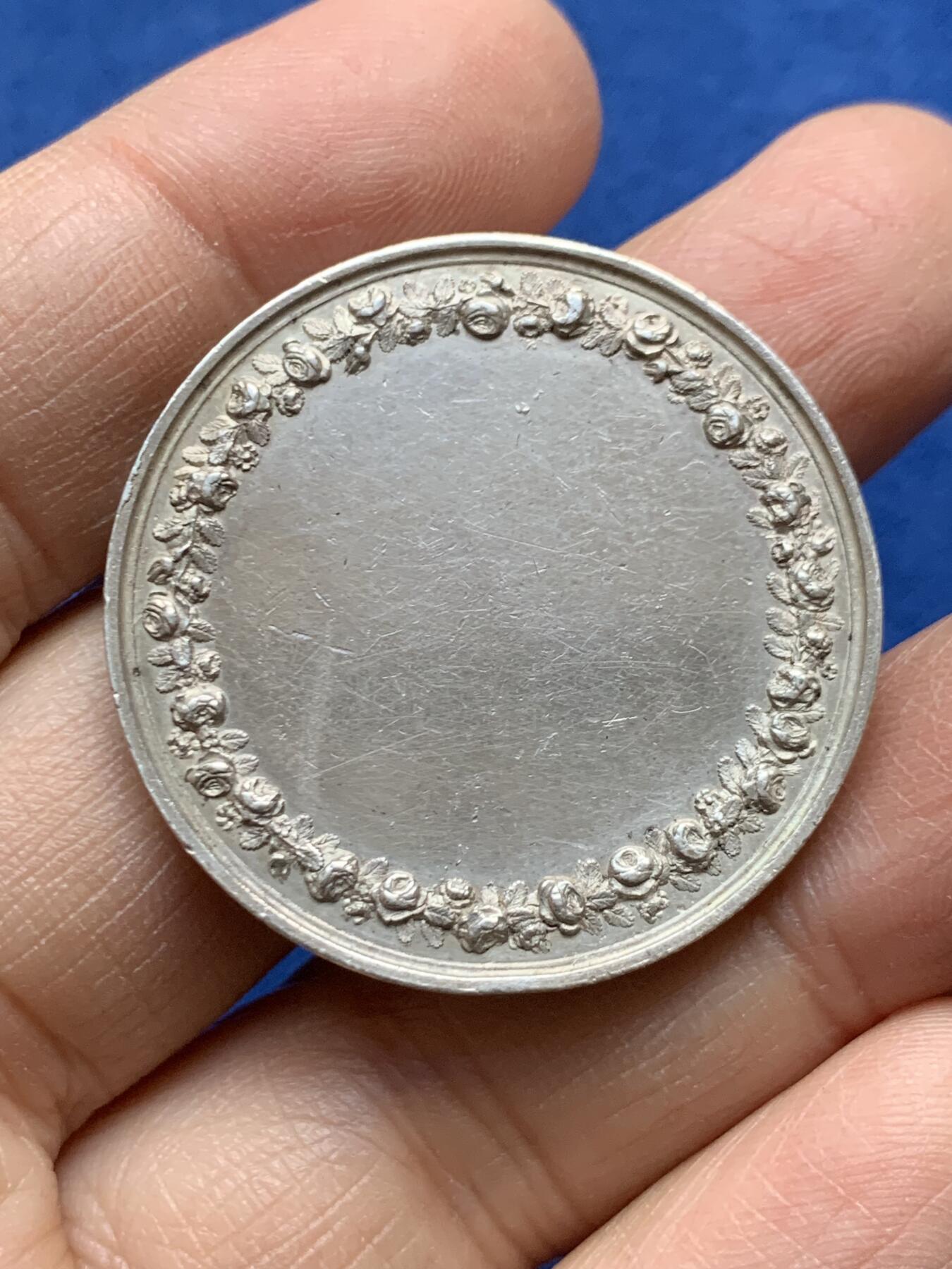 《竞宝斋》第458场 周日，周一，周二   3场连拍 （全场包邮）欢迎送拍 法国结婚纪念银章，22g，36mm，早期无边铭