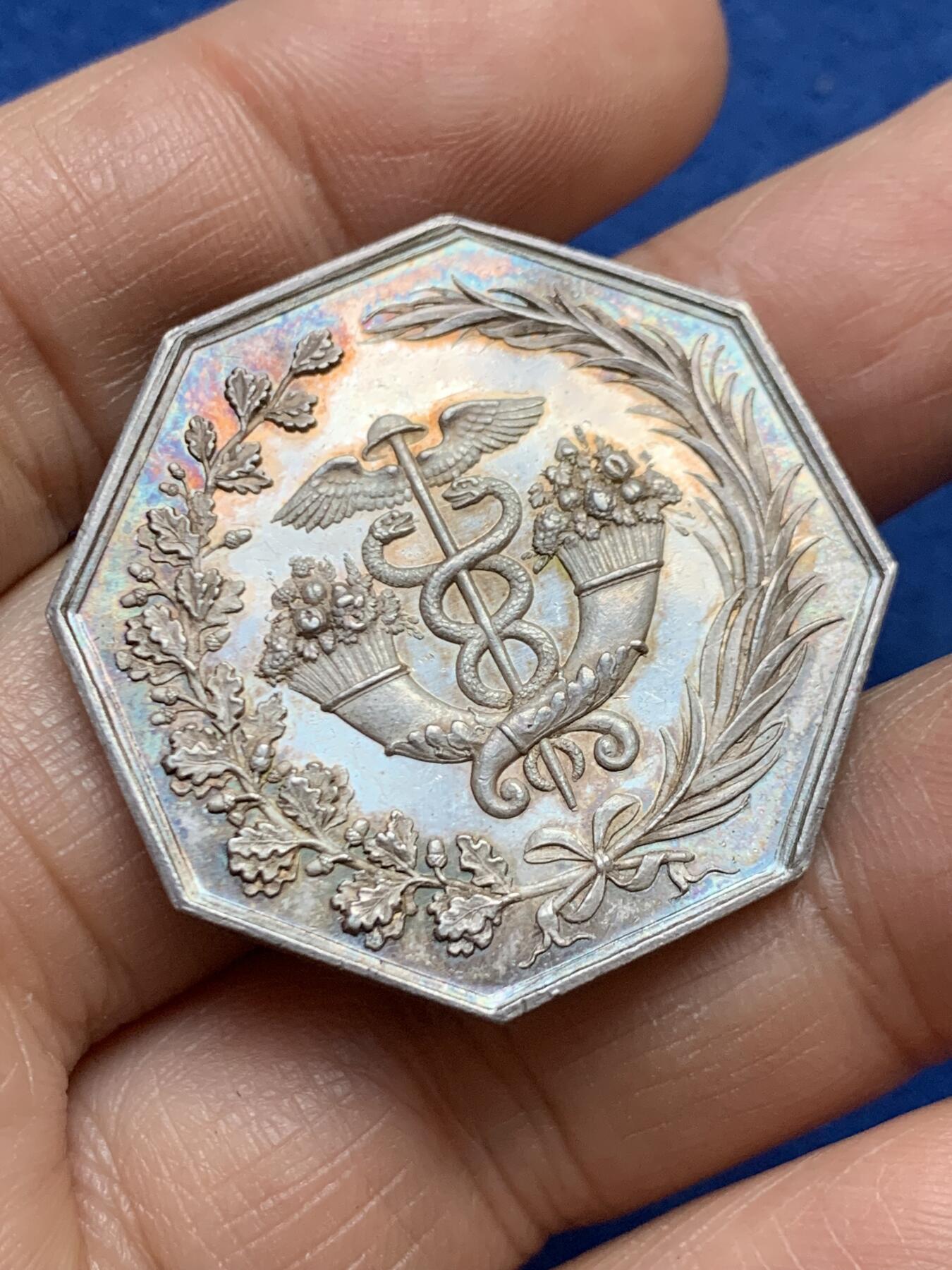 《竞宝斋》第458场 周日，周一，周二   3场连拍 （全场包邮）欢迎送拍 法国波尔多银行八角银质代币，17.92g，34.5mm，1832-1841油灯边铭