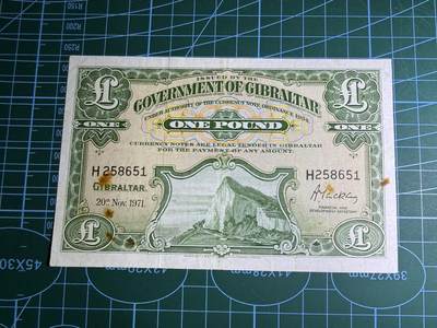 【炜奕收藏】，第五十七期，英联邦女王专场 - 1971年直布罗陀1镑，品相如图，号码无347
