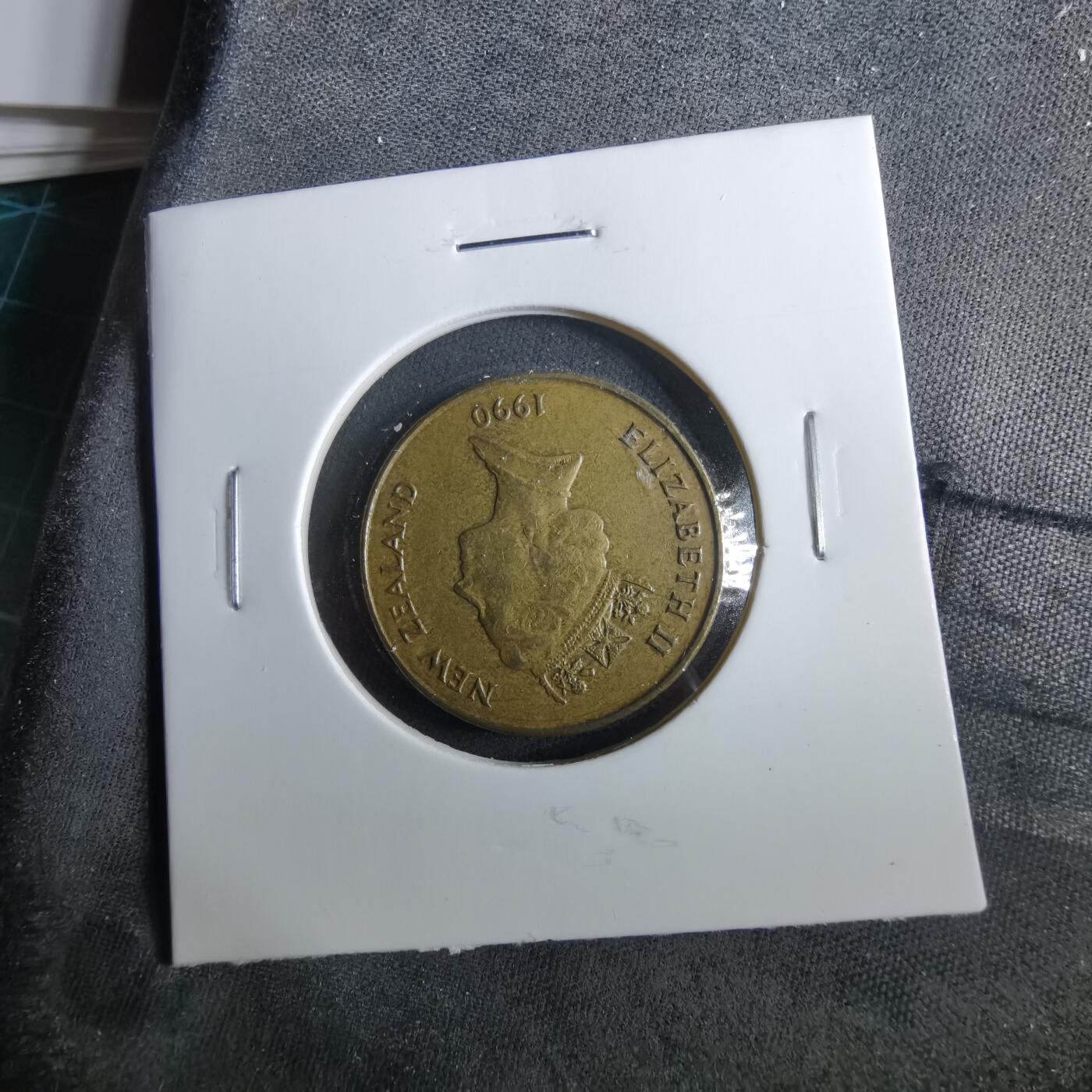 沼泽如烟--第960场 新西兰1990年一元