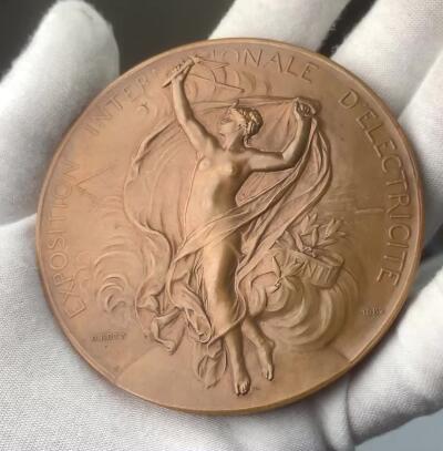 掌中浮雕-藏着的欧洲第049场 1882年巴黎国际电力博览会铜章，80mm，O.Roty雕刻