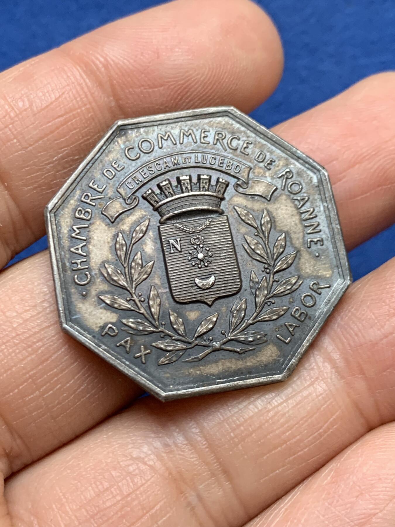 《竞宝斋》第458场 周日，周一，周二   3场连拍 （全场包邮）欢迎送拍 法国罗讷商会八角银质代币，15.3g，31.89mm，丰饶角边铭