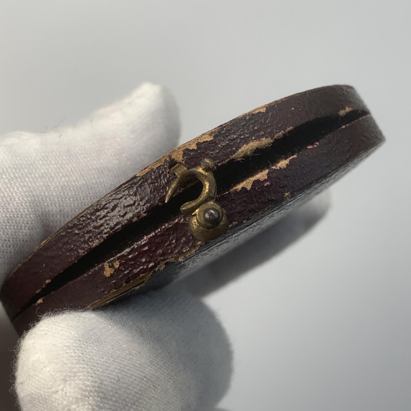 掌中浮雕-藏着的欧洲第049场 法国公共教育部奖章铜章，50mm，盒子变形（如图）