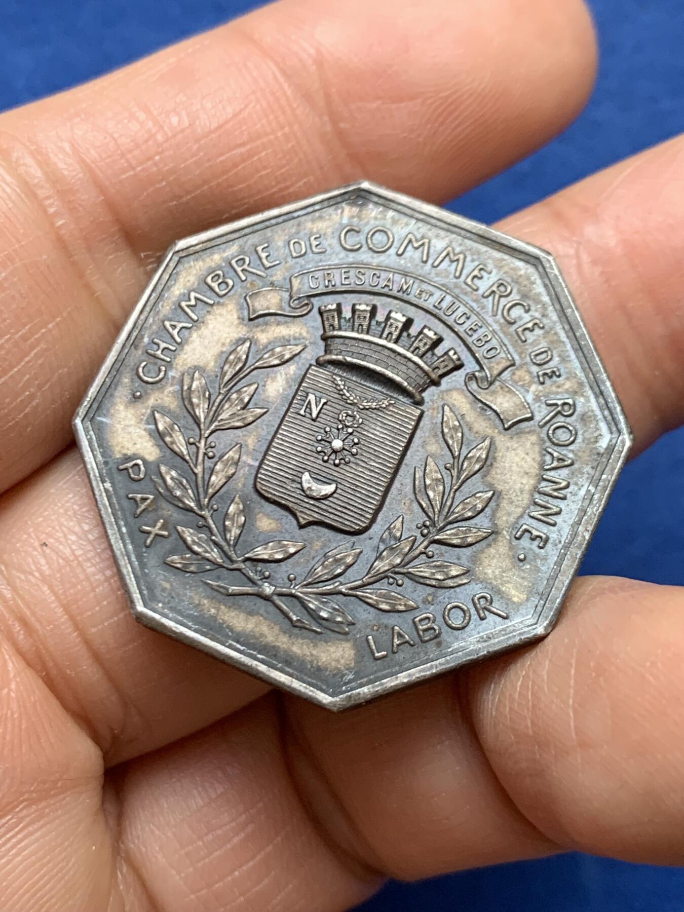 《竞宝斋》第458场 周日，周一，周二   3场连拍 （全场包邮）欢迎送拍 法国罗讷商会八角银质代币，15.3g，31.89mm，丰饶角边铭