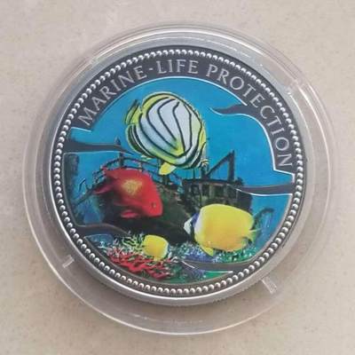 【币将精彩】世界钱币拍卖（2026-1-28） - 帕劳2000年美人鱼海底沉船和鱼类彩色纪念币  面值1元，铜镍合金 直径38.61毫米，精制。