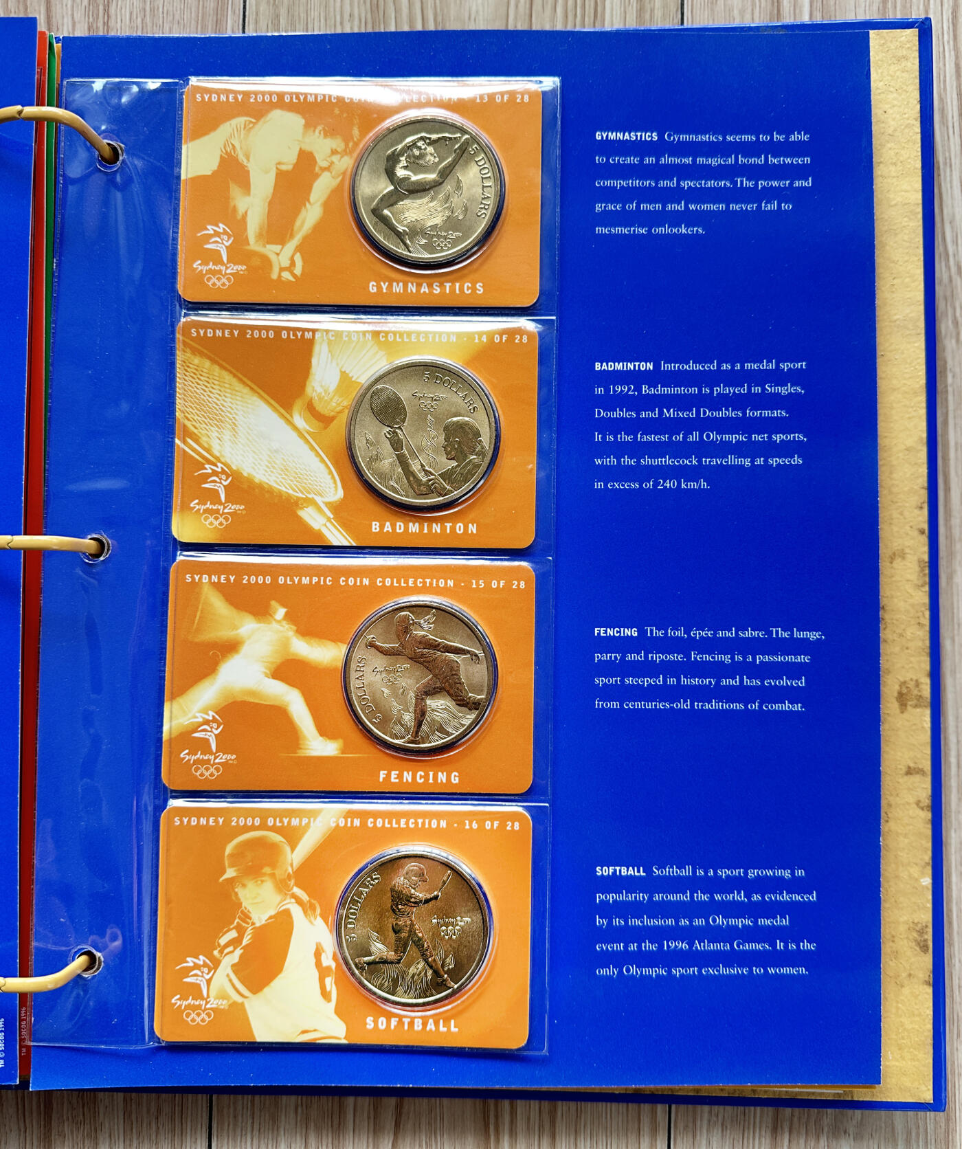 【俄甄集藏】“万象更新、马呈祥瑞”迎新春俄甄精品场-2026年(047)01-21 星期三 晚 19:30 全场包邮 澳大利亚2000年悉尼奥运会5元纪念币28枚卡装+纪念章册装29枚大全套，少见