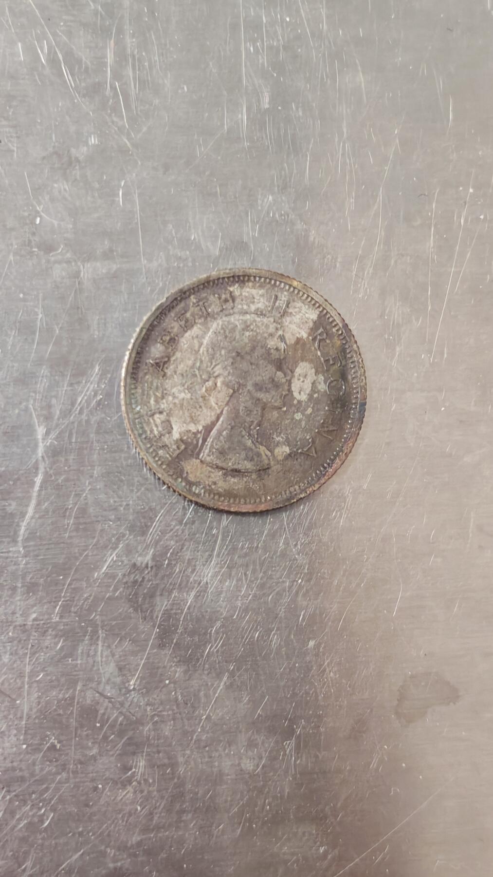 小银币 1957年南非6便士银币