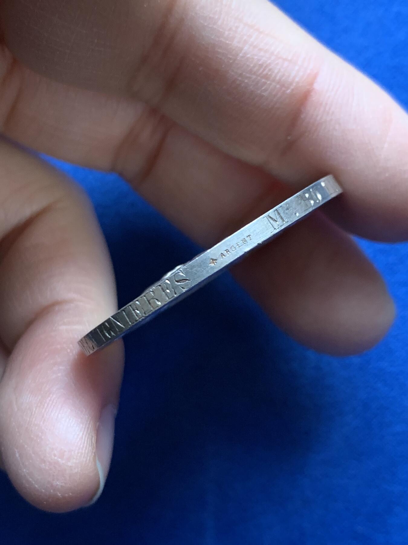 《竞宝斋》第458场 周日，周一，周二   3场连拍 （全场包邮）欢迎送拍 法国结婚纪念银章，22.1g，36.8mm，蜜蜂边铭