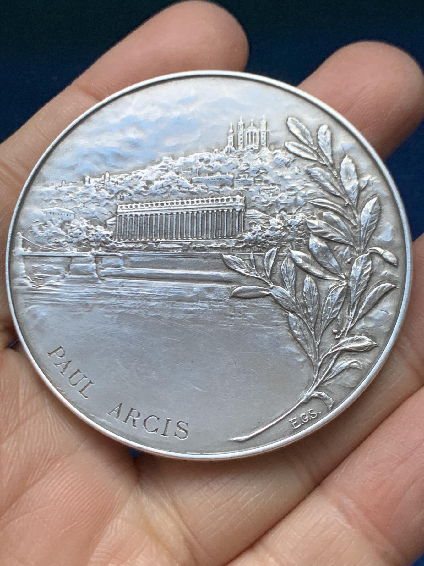 《竞宝斋》第458场 周日，周一，周二   3场连拍 （全场包邮）欢迎送拍 法国里昂律师协会银章，80.00g，54.3mm，丰饶角1argent边铭