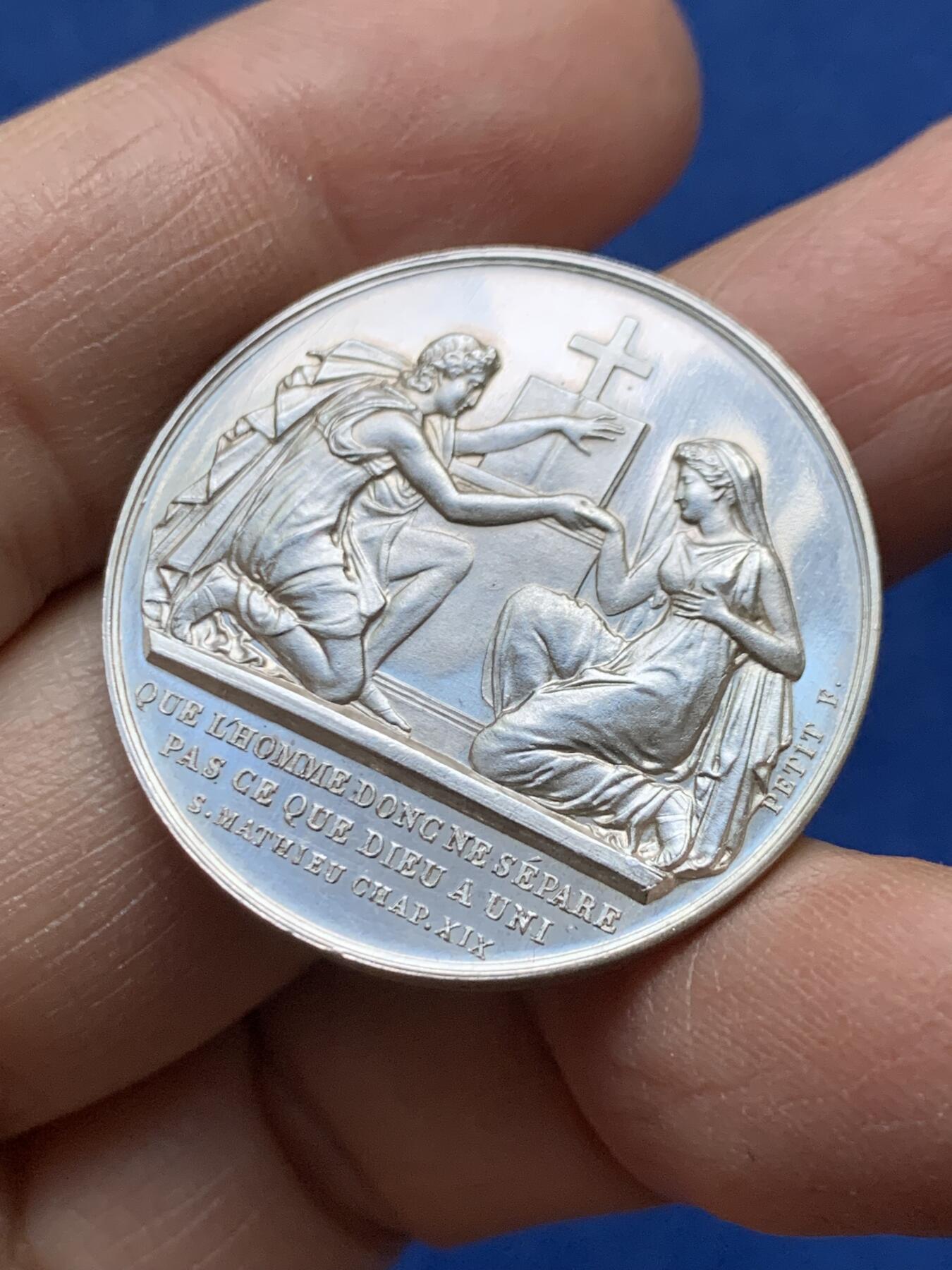 《竞宝斋》第458场 周日，周一，周二   3场连拍 （全场包邮）欢迎送拍 法国结婚纪念银章，14.35g，31.7mm，蜜蜂边铭