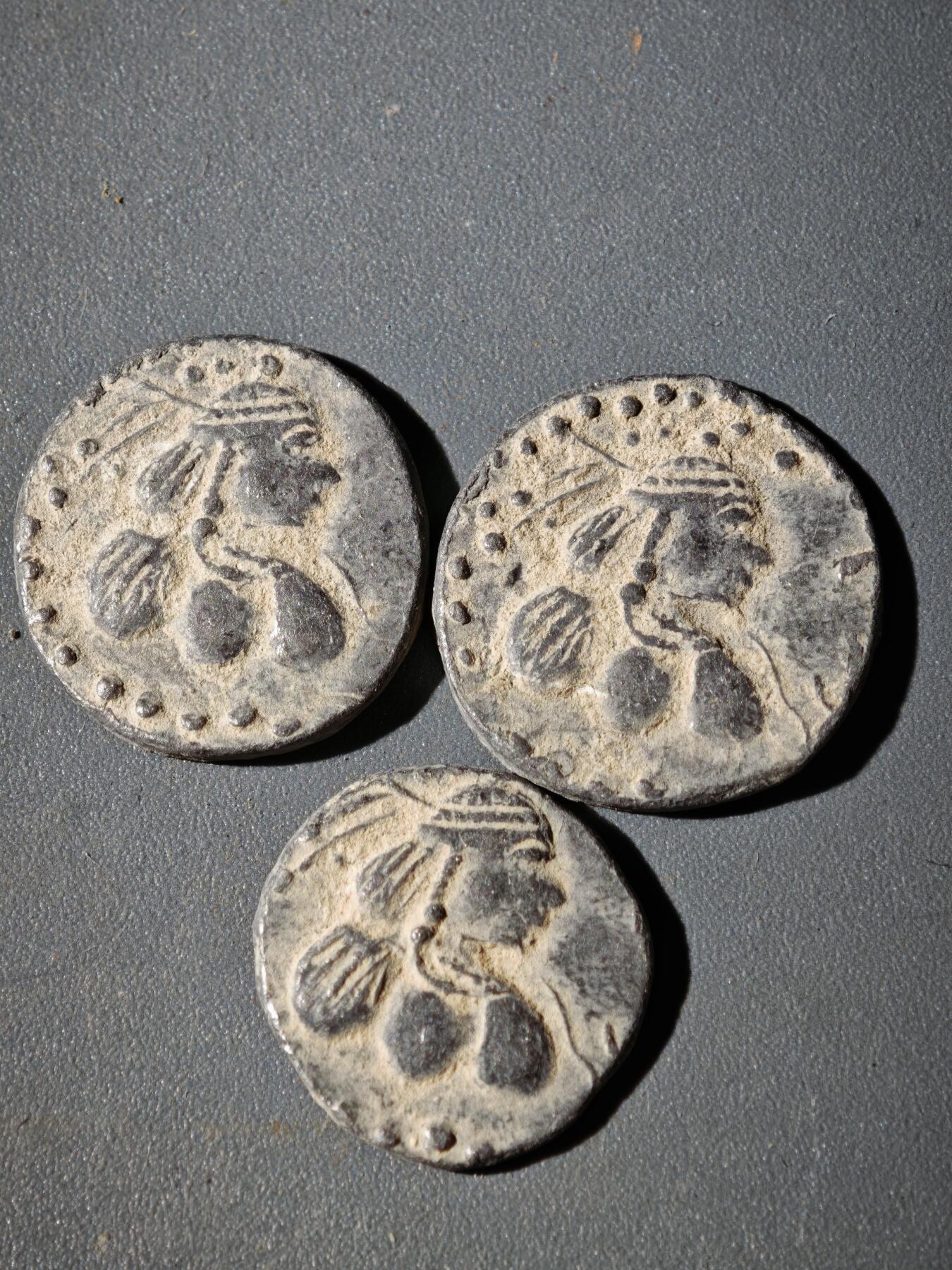 106期回流戒指饰品杂件纪念章丝路钱币专场 B1丝路币一组