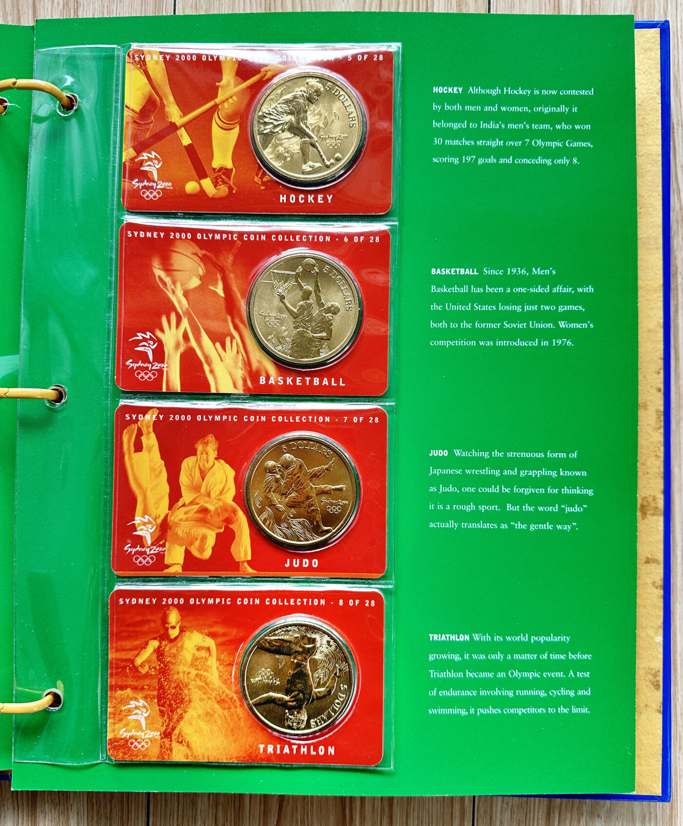 【俄甄集藏】“万象更新、马呈祥瑞”迎新春俄甄精品场-2026年(047)01-21 星期三 晚 19:30 全场包邮 澳大利亚2000年悉尼奥运会5元纪念币28枚卡装+纪念章册装29枚大全套，少见