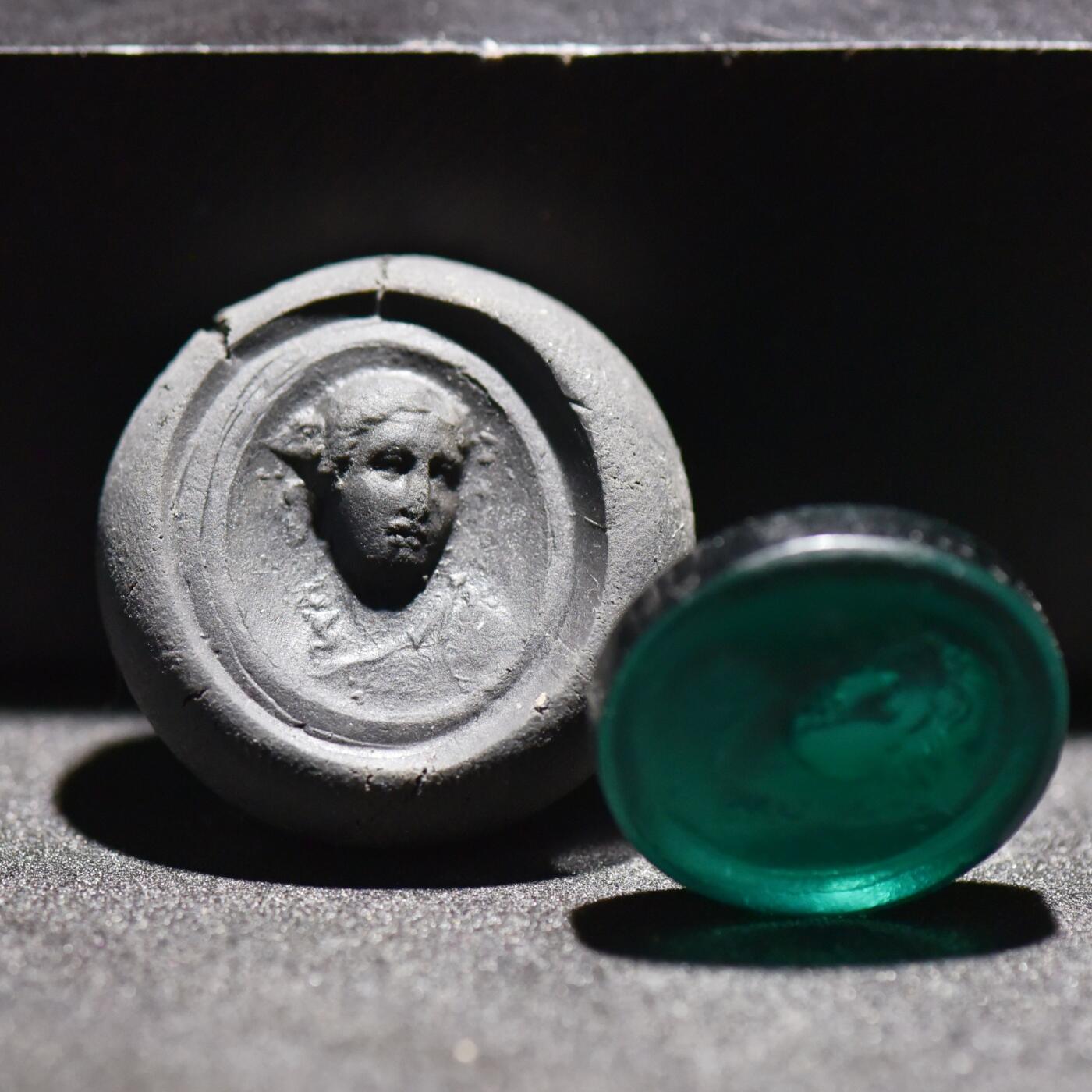 【良泉】【春节前最后一场】2月5日晚19.30点开拍！208组，本场结束后预存钱币的朋友请告知，将连同本场拍品一起邮寄，预祝诸位春节愉快！ 18-19世纪【英国】古典风格“塔西宝石（Tassie gem）”琉璃材质火漆印章