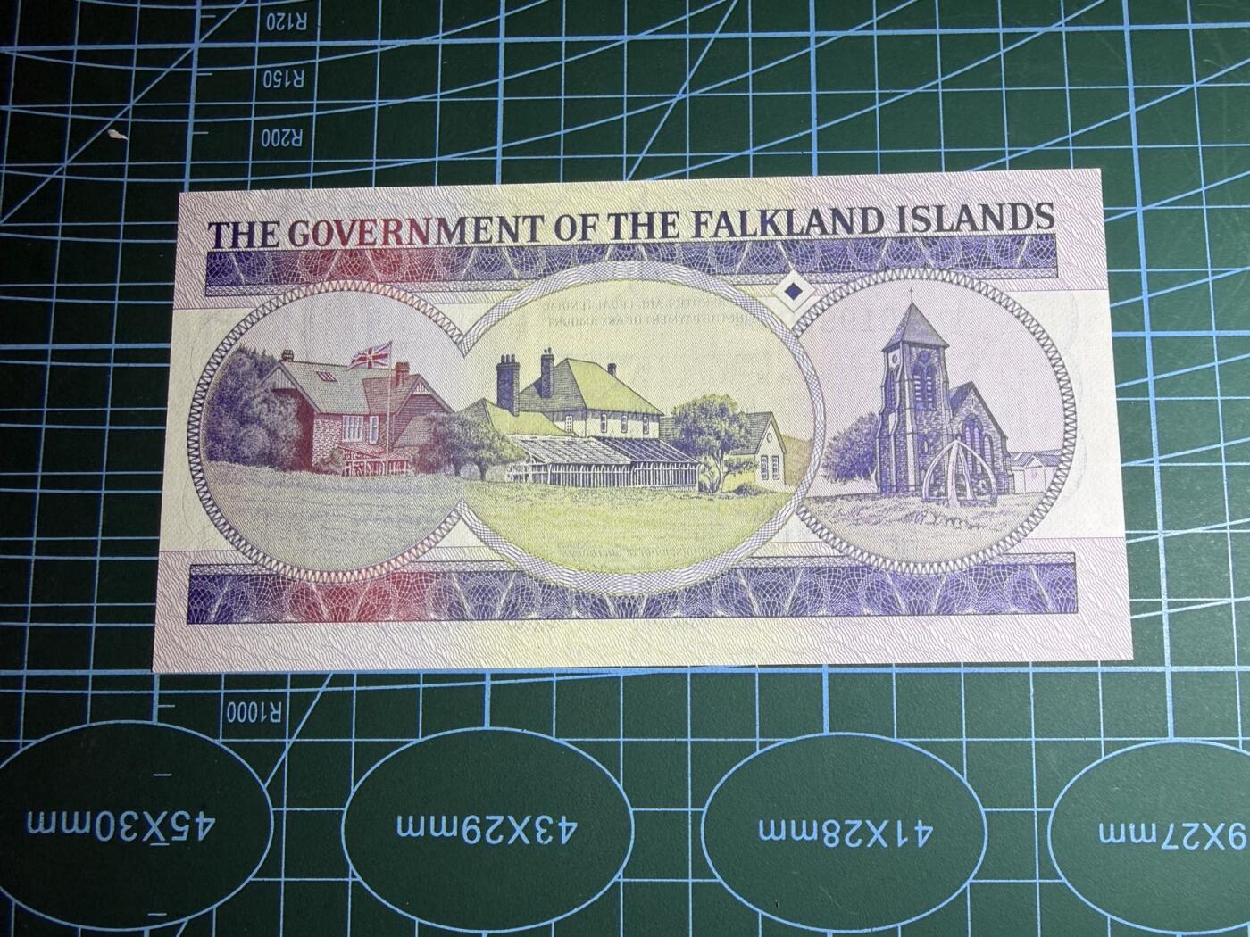【炜奕收藏】，第五十七期，英联邦女王专场 1984年福克兰群岛1镑，UNC品相，A冠