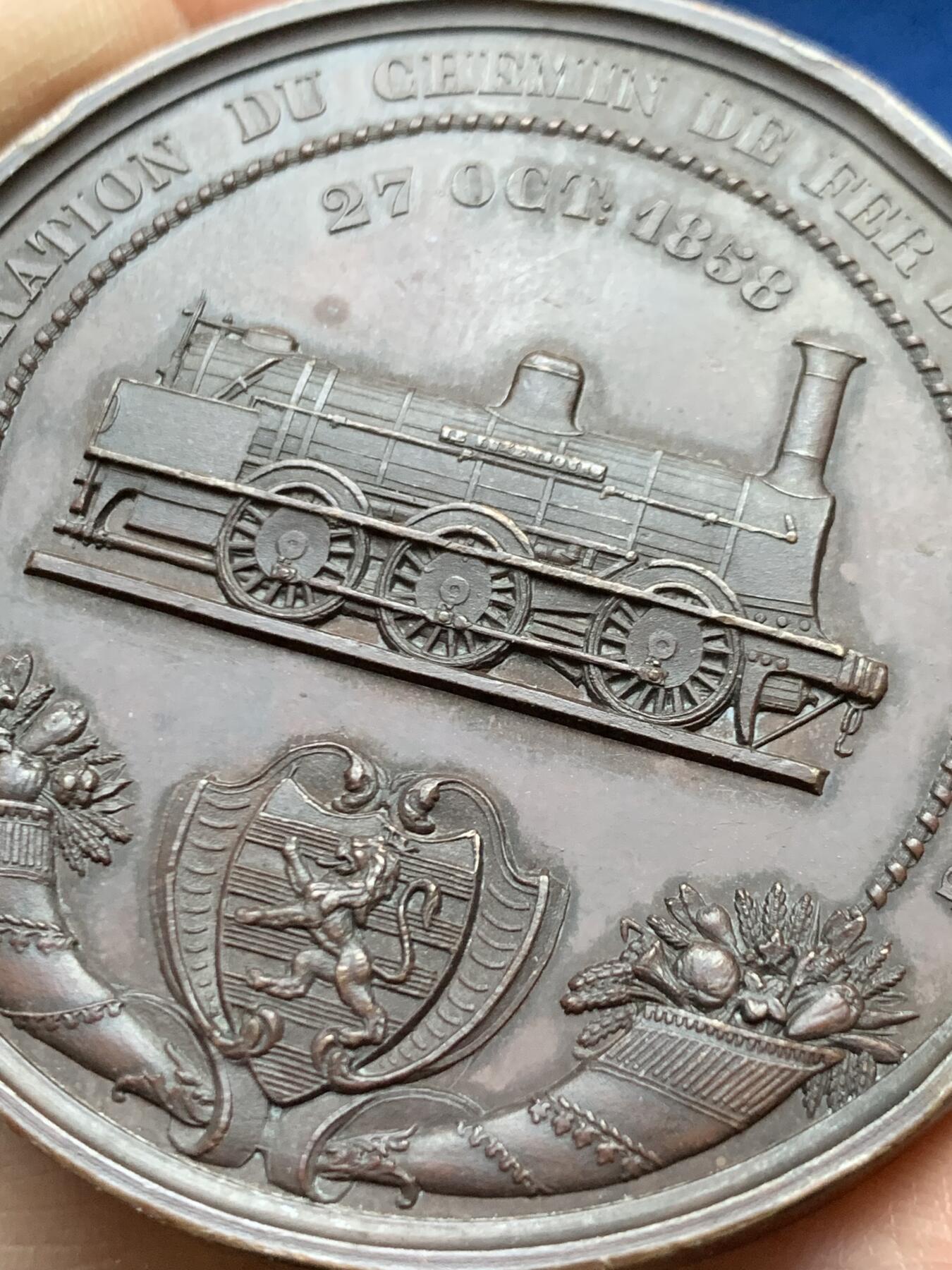 《竞宝斋》第458场 周日，周一，周二   3场连拍 （全场包邮）欢迎送拍 卢森堡L.Wiener铁路开通仪式纪念铜章，91.95g，58.2mm，边有磕