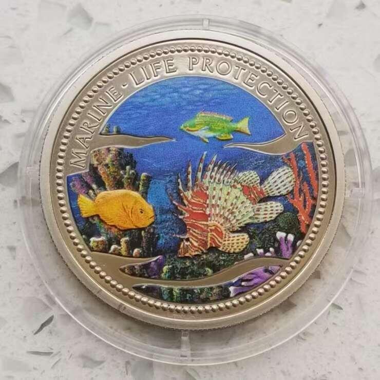 【币将精彩】世界钱币拍卖（2026-1-28） 帕劳2000年美人鱼海洋世界鱼类彩色纪念币  面值1元，铜镍合金 直径38.61毫米，精制。