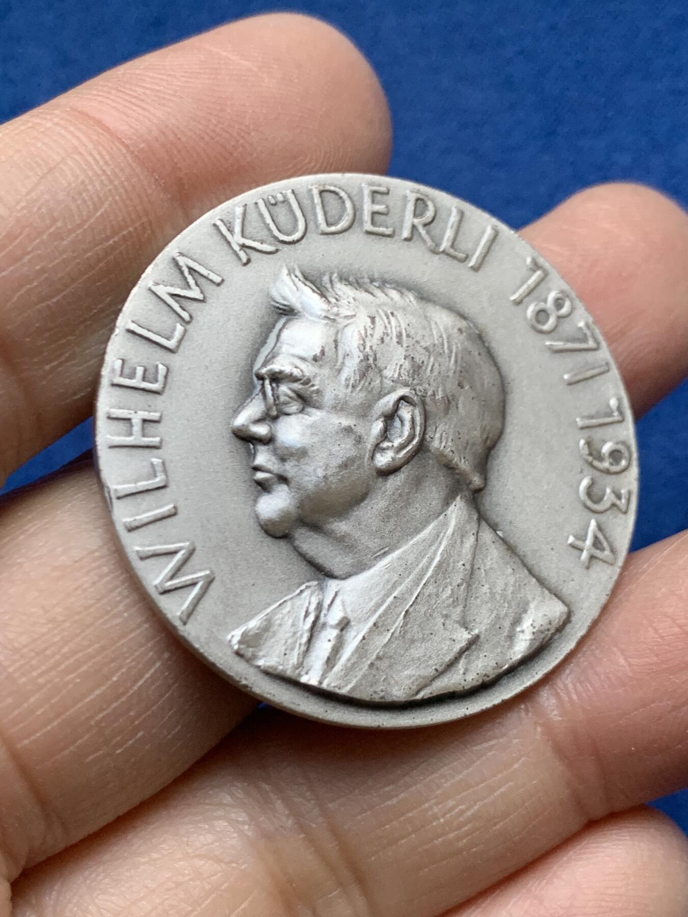 《竞宝斋》第458场 周日，周一，周二   3场连拍 （全场包邮）欢迎送拍 德国化学家威廉·库德里纪念银章，20.26克，37mm