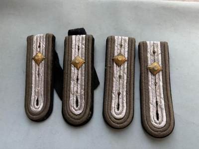 盛世勋华——号角文化勋章邮票专场拍卖第299期 - 东德工程兵准尉肩章 2对