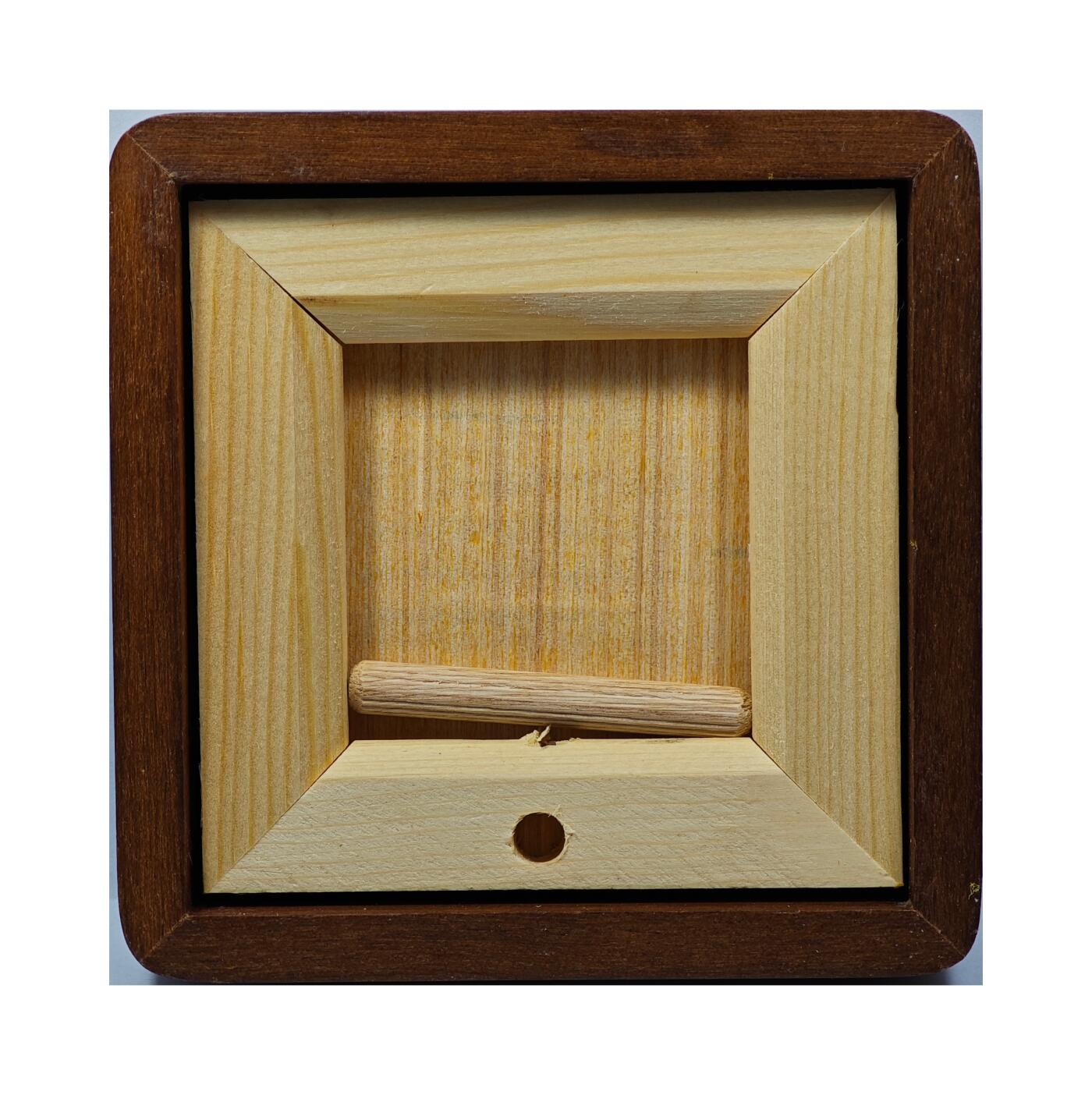 白泽拍卖卡牌手绘专场第31期（岁寒知松柏 春意已可期） 2025 居子手绘画 财神 已装裱 尺寸：内9.5cm*9.5cm 外12.3cm*12.3cm