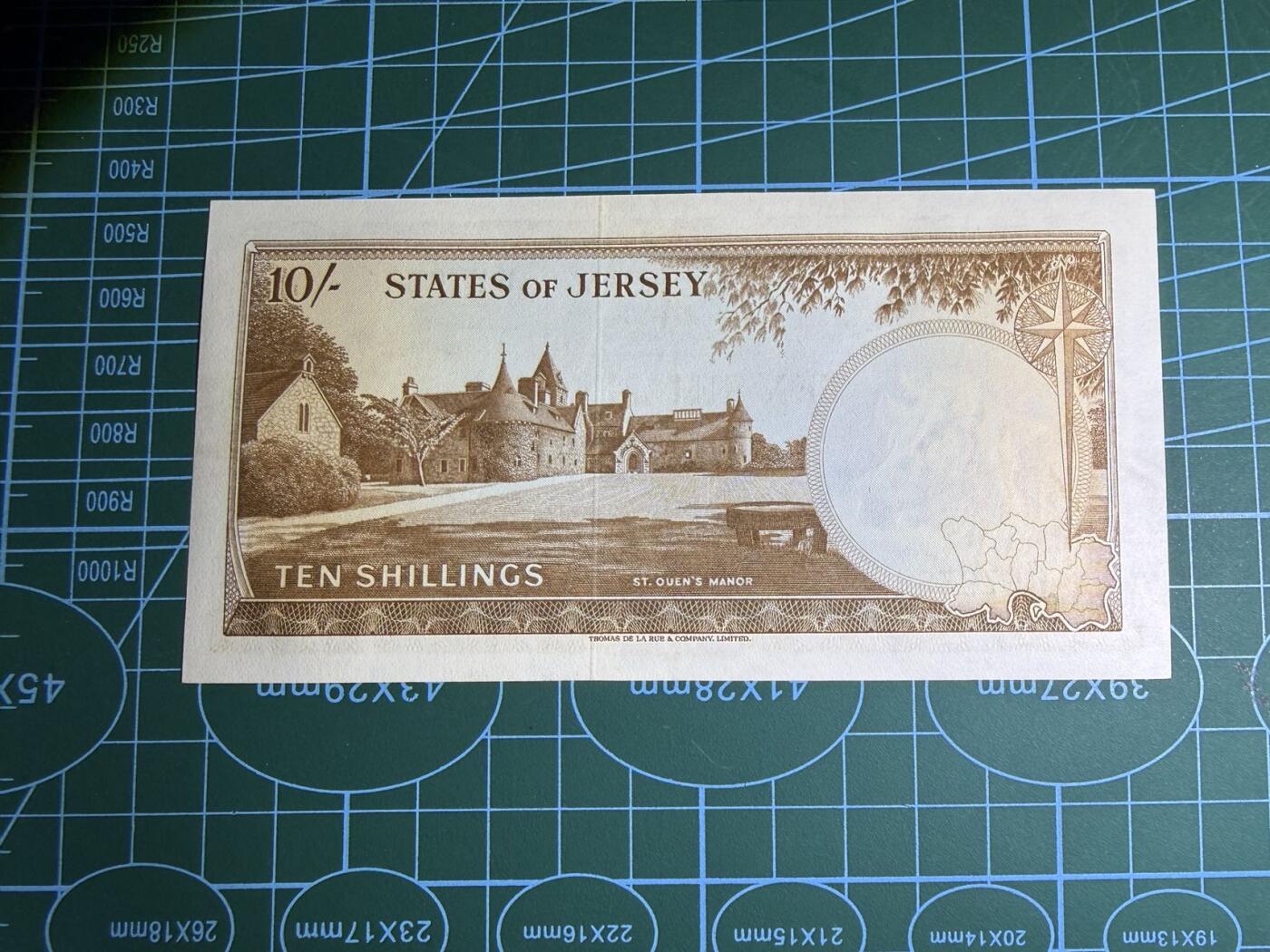 【炜奕收藏】，第五十七期，英联邦女王专场 1963年泽西岛10先令，UNC品相，乱龙号，戎装女王像