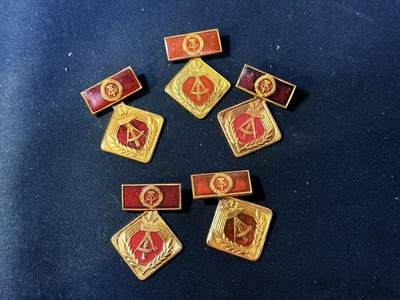 罗岚⭐爱藏⭐甄选专拍第四场-分享拍场赚佣（实体经营） - 民主德国社会活动家奖章一组 铜制厚重赠友佳品