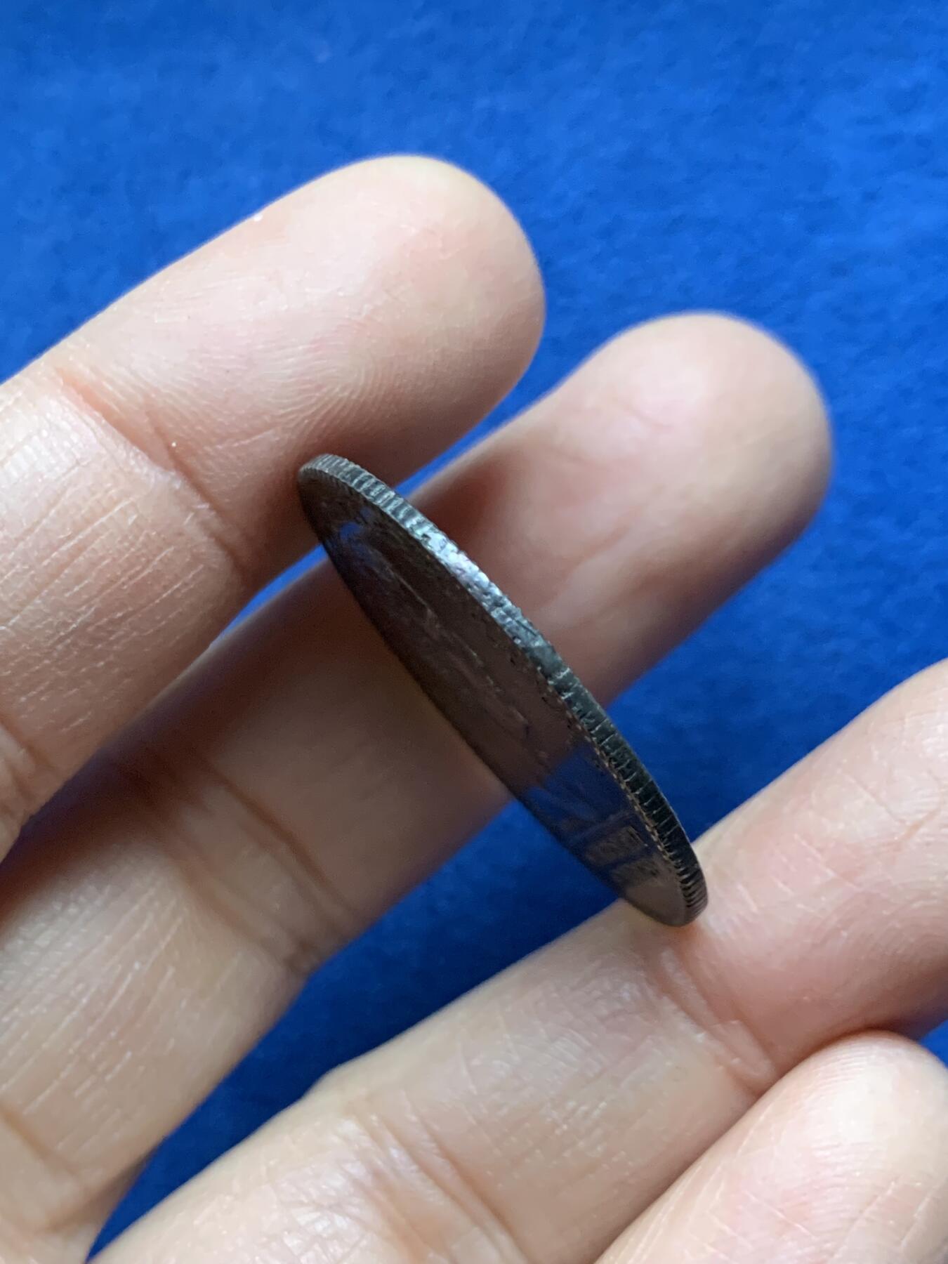 《竞宝斋》第458场 周日，周一，周二   3场连拍 （全场包邮）欢迎送拍 法国拿破仑一世头像阿维尼翁商会银质代币，10.15g，30.7mm，早期无边铭