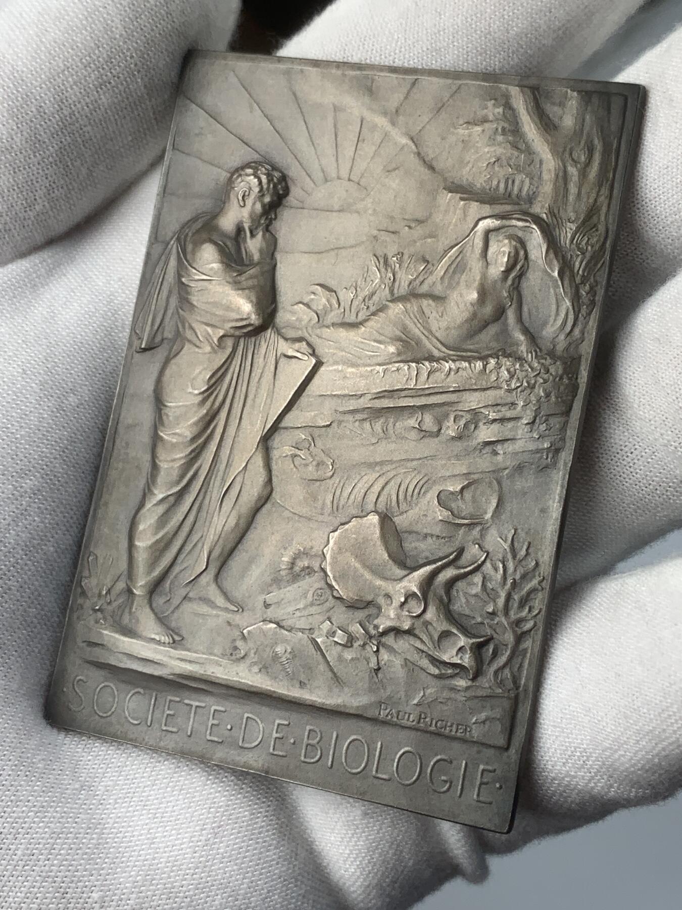 掌中浮雕-藏着的欧洲第049场 “法国生物协会成立五十周年”镀银铜章 ，72mm*48mm，原盒