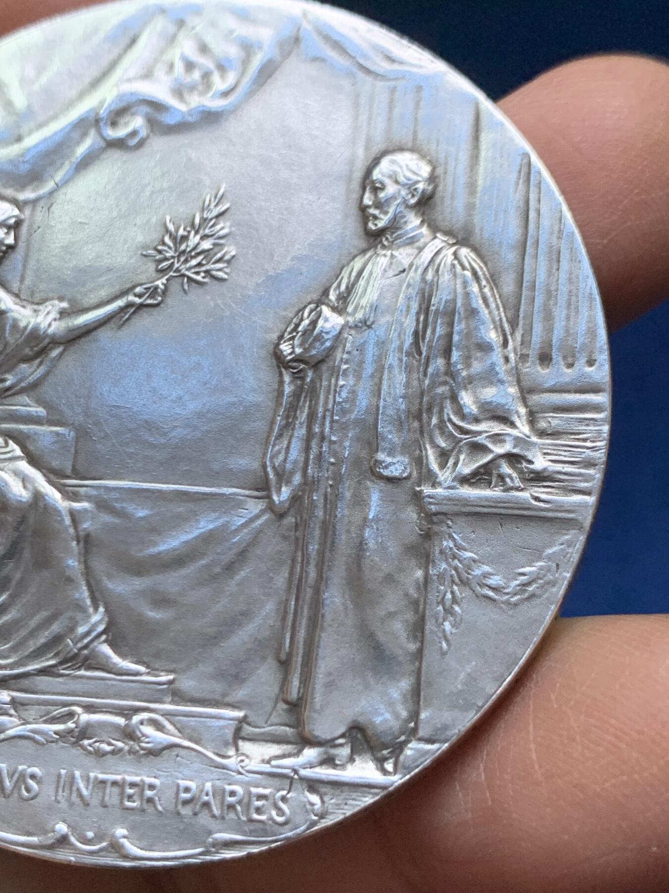 《竞宝斋》第458场 周日，周一，周二   3场连拍 （全场包邮）欢迎送拍 法国里昂律师协会银章，80.00g，54.3mm，丰饶角1argent边铭