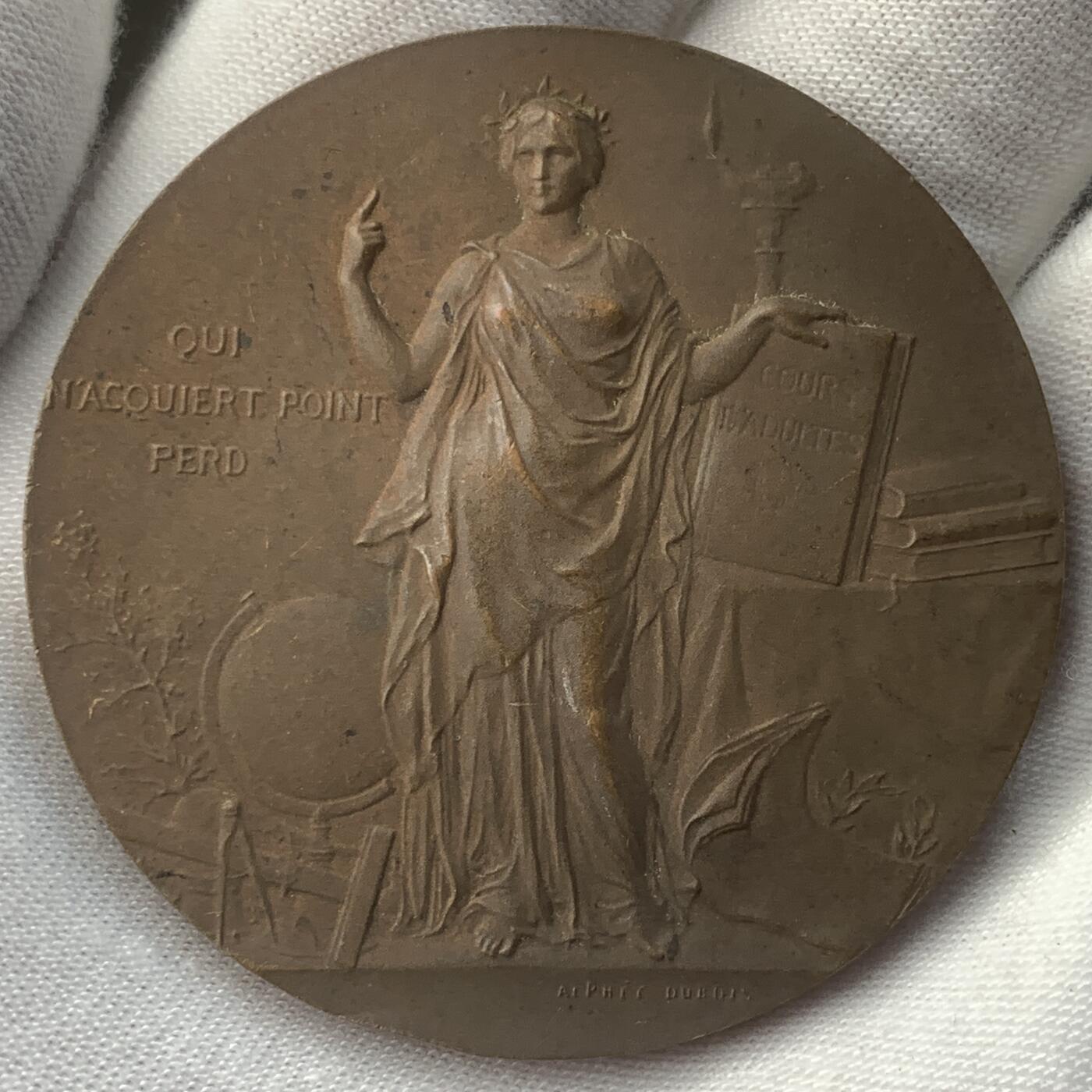 掌中浮雕-藏着的欧洲第049场 法国公共教育部奖章铜章，50mm，盒子变形（如图）