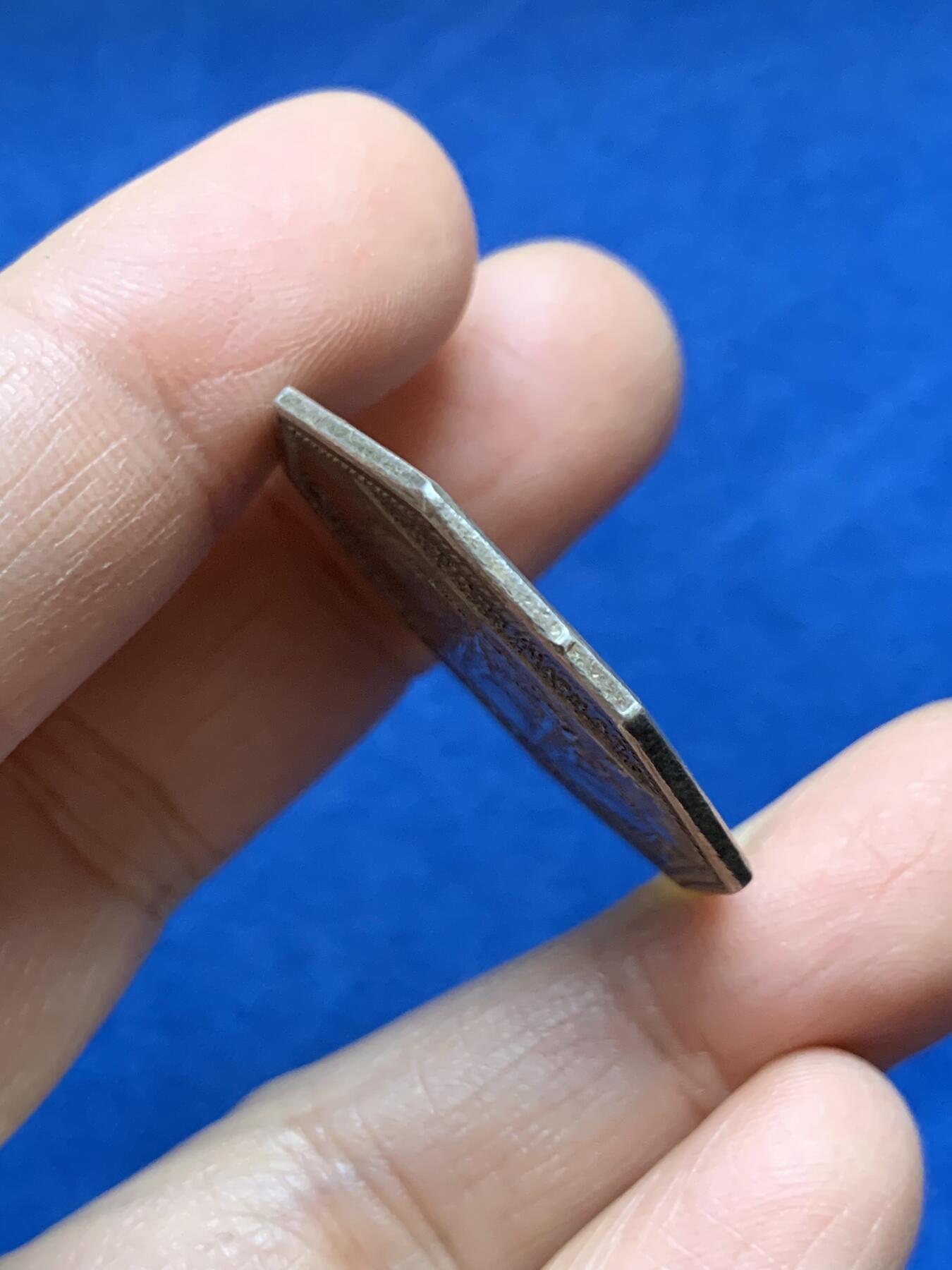 《竞宝斋》第458场 周日，周一，周二   3场连拍 （全场包邮）欢迎送拍 法国八角银质代币，路易十六头像勒阿弗尔海上保险公司，14.30g，32.8mm，早期无边铭