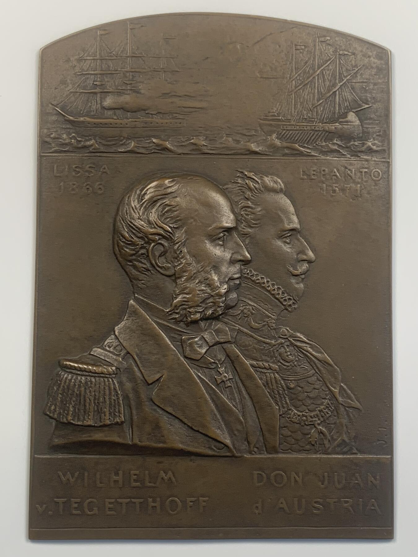 掌中浮雕-藏着的欧洲第049场 纪念1866年的利萨海战和1571年的勒班陀海战中的胜利铜章，159 x 108mm，201g，目录编号Strothotte 1905-6，Wurzbach 4166。大师 J. Tautenhayn作品