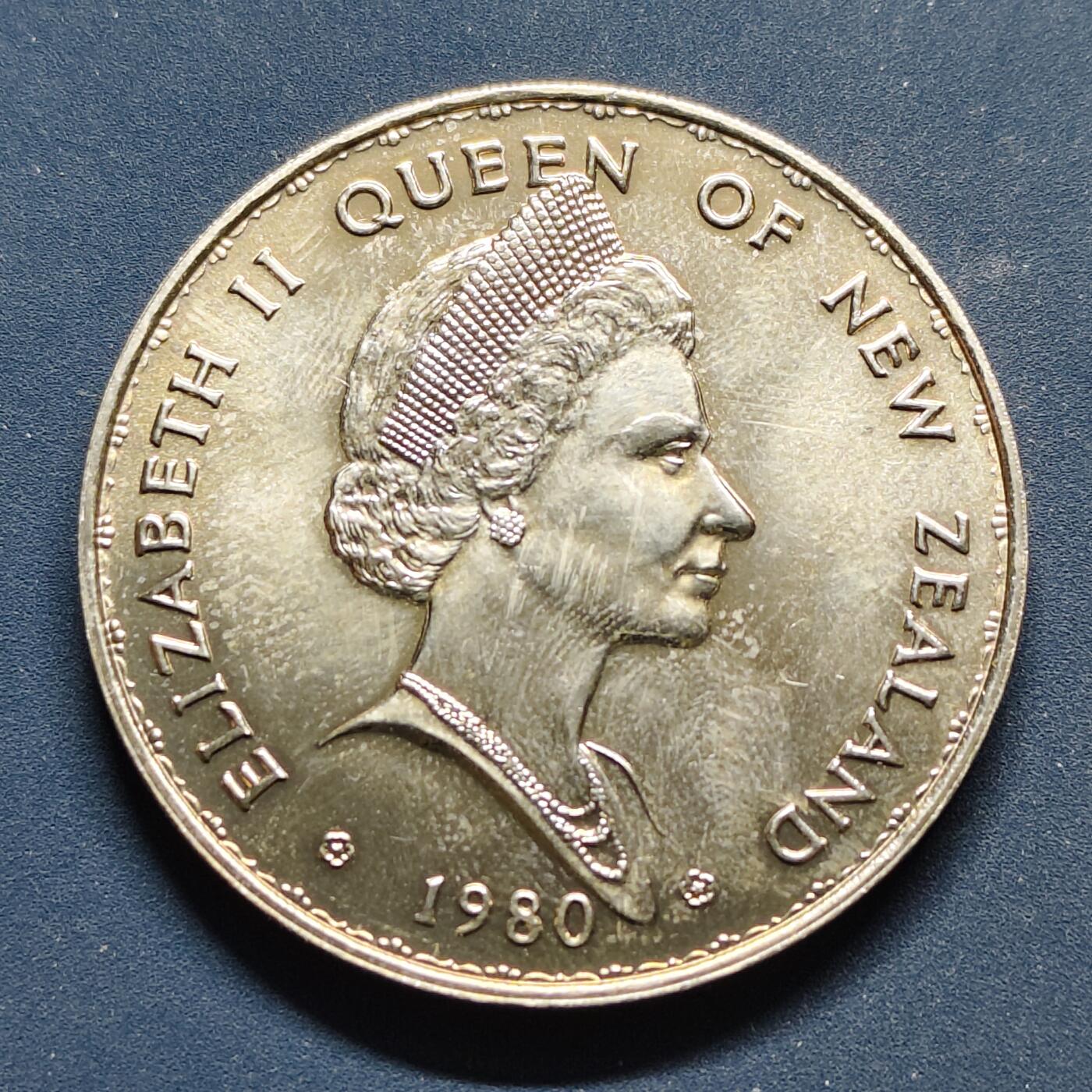 【全场包邮】纯粹捡漏拍494场 新西兰1980年1元本地鸟类系列扇尾鹟克朗型纪念币