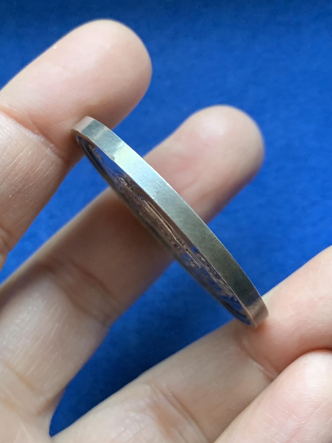 《竞宝斋》第458场 周日，周一，周二   3场连拍 （全场包邮）欢迎送拍 法国早期婚礼纪念银章，由歌颂拿破仑丰功伟绩的章牌大师Andrieu制作，31.1g，41.7mm，早期无边铭