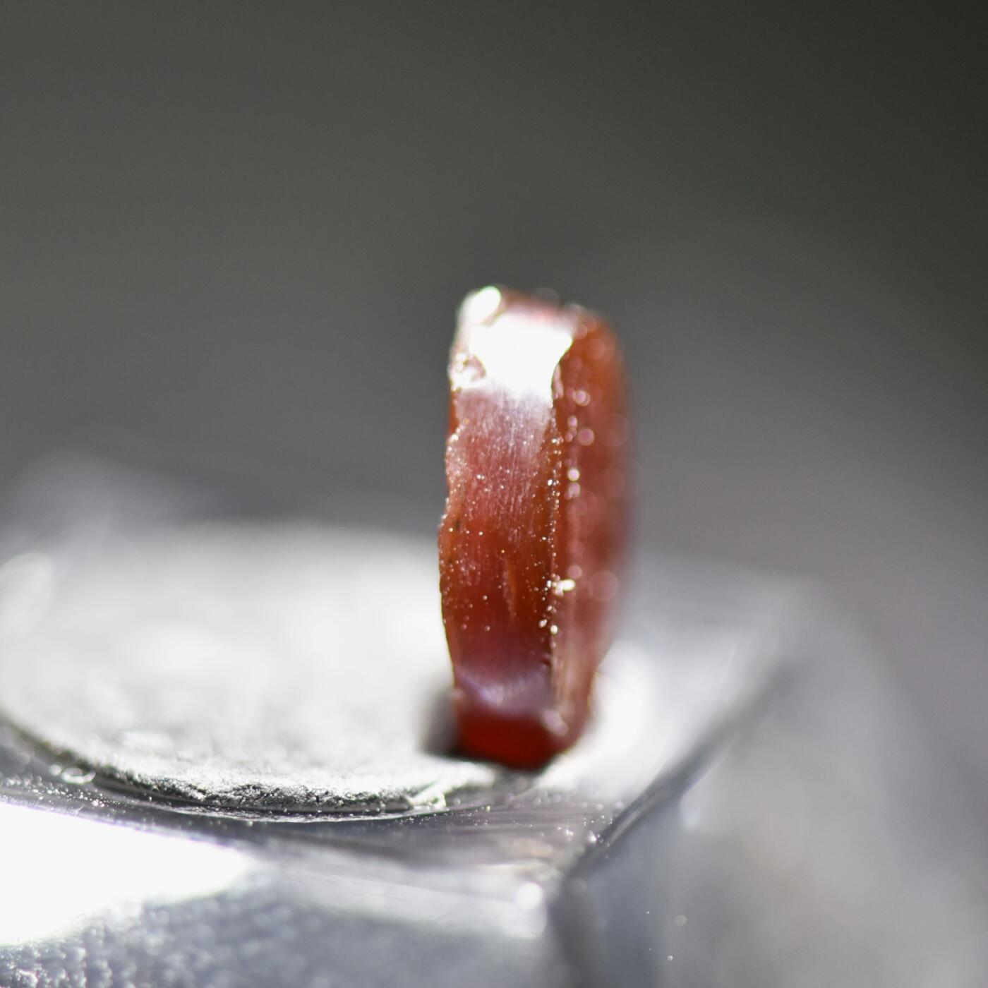 【良泉】【春节前最后一场】2月5日晚19.30点开拍！208组，本场结束后预存钱币的朋友请告知，将连同本场拍品一起邮寄，预祝诸位春节愉快！ 公元 1–3 世纪【古罗马】简化神像，红色玛瑙微雕戒面印章